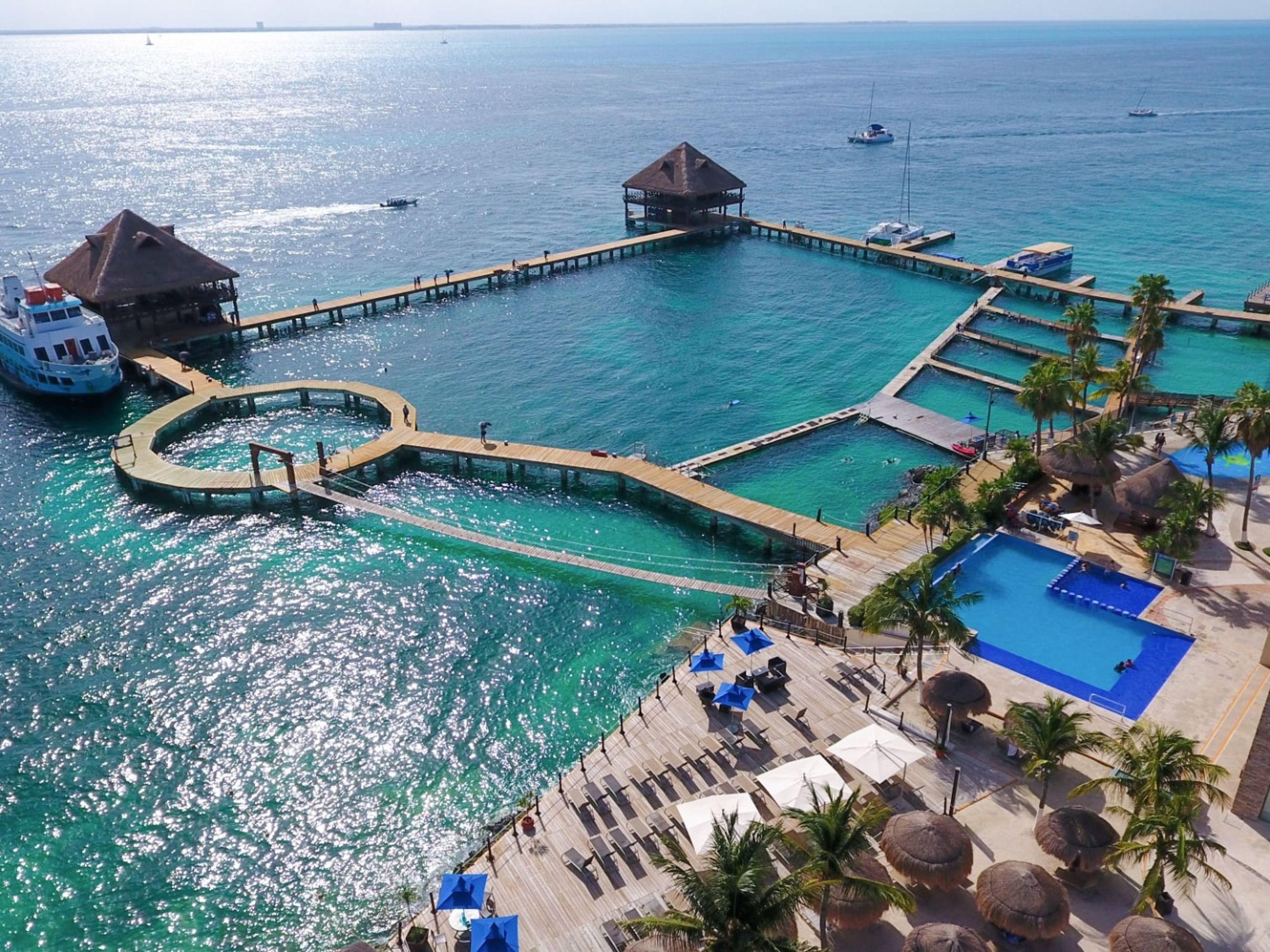 Excursão "Experiência dos Golfinhos (Encontro) + Isla Mujeres". "Dolphins Experience (Encounter) + Isla Mujeres" Tour