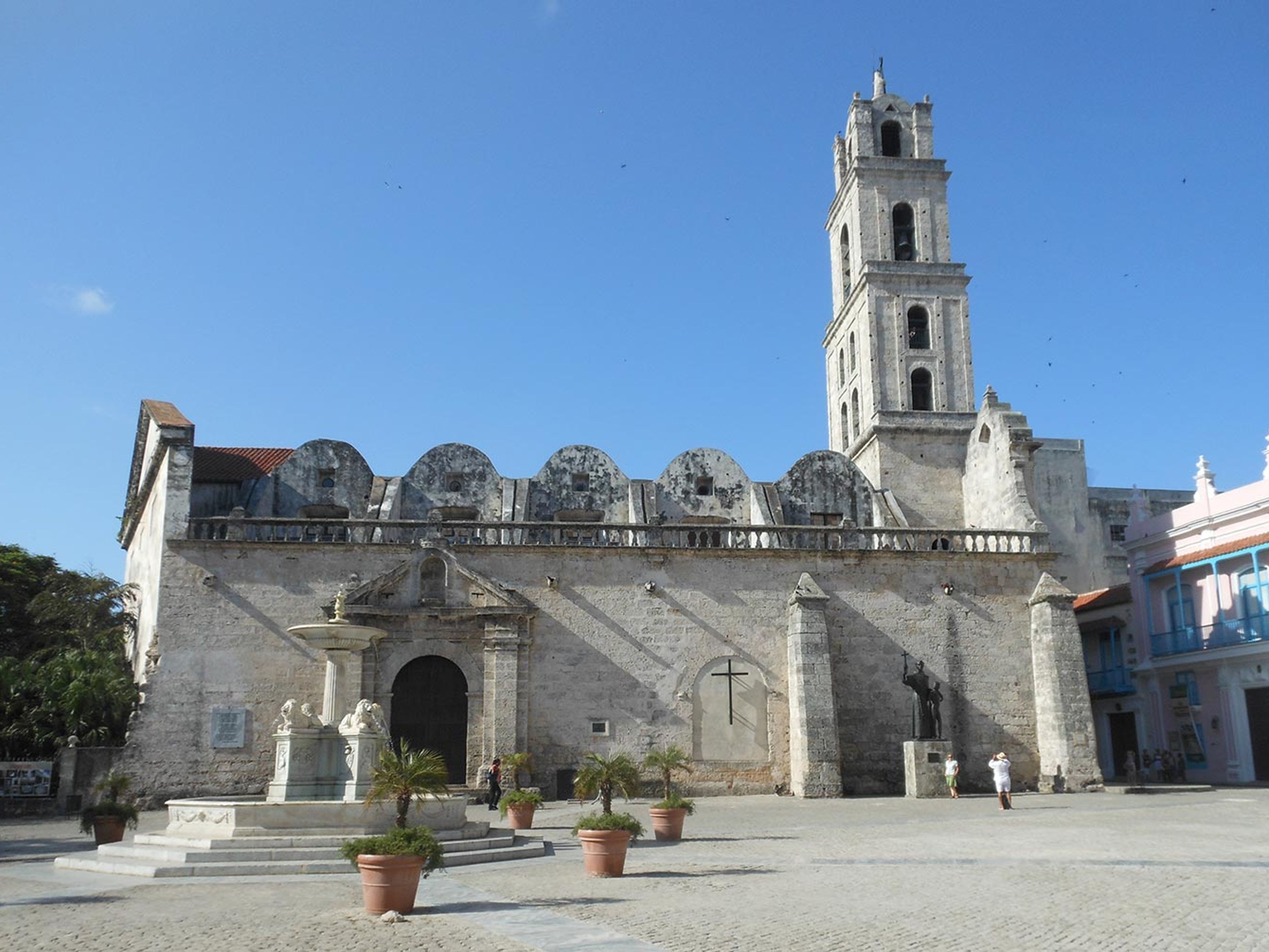 "HAVANA, HISTORY AND FUN + OPTIONAL VISIT TO THE TROPICANA CABARET" Tour (OPTION 2). San Francisco de Asis square panoramic view, Old Havana, Havana, Cuba.
