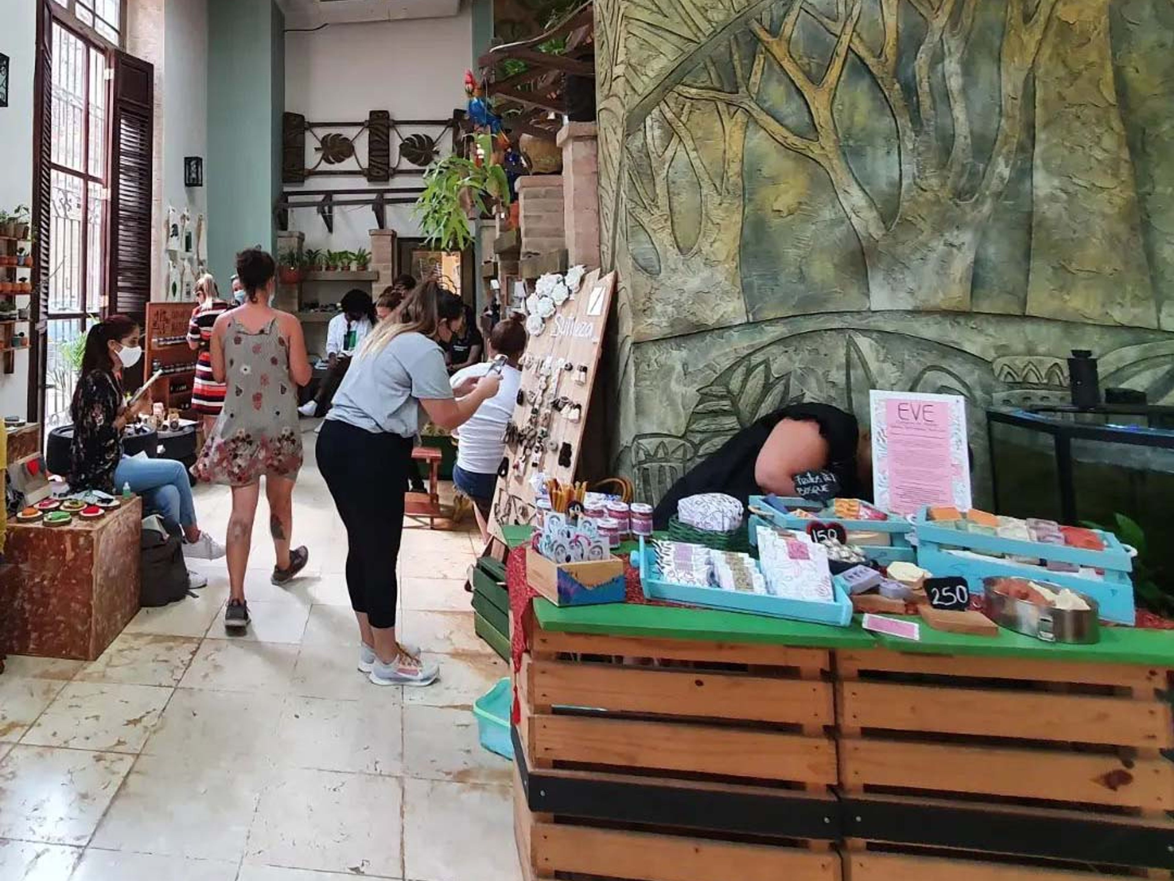 “MEET THE CUBAN FEMALE ENTREPRENEURS” Tour. Ciclo Ecopapel proyect  “MEET THE CUBAN FEMALE ENTREPRENEURS” Tour
