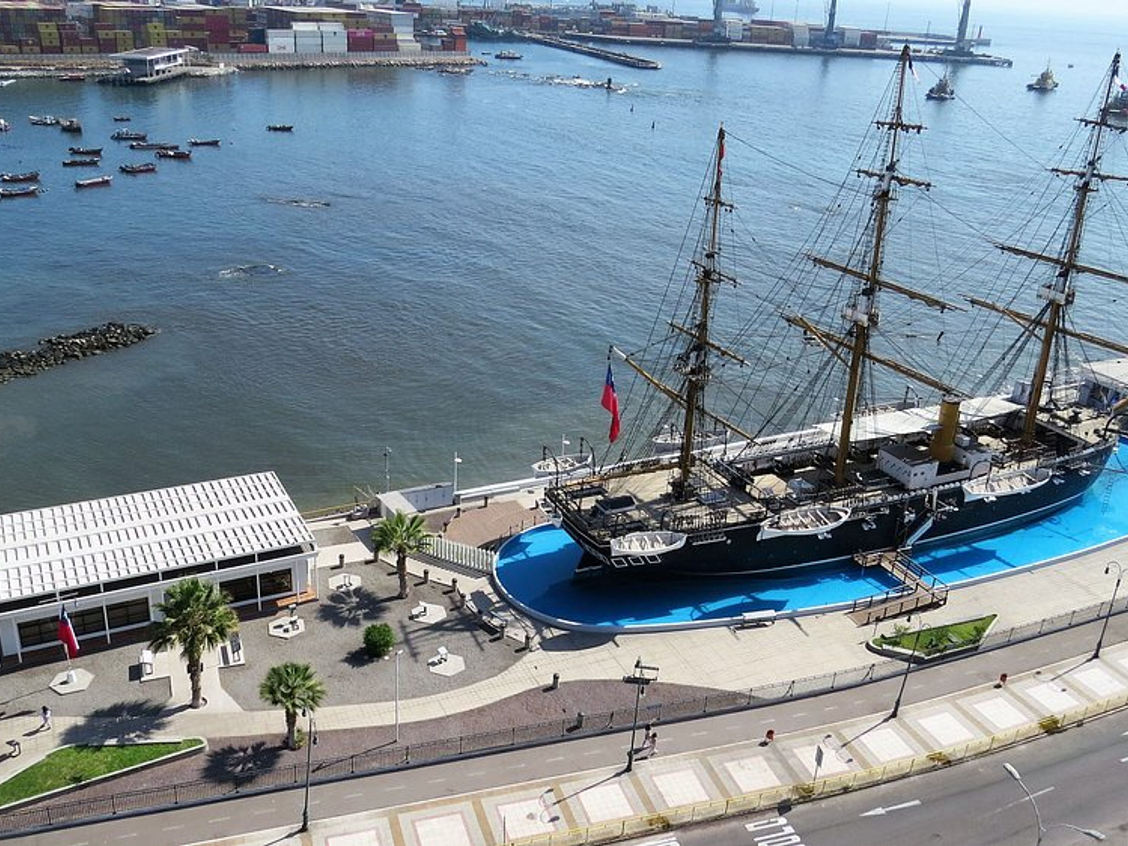“IQUIQUE CITY TOUR + REPLICA OF THE CORVETTE ESMERALDA" Tour