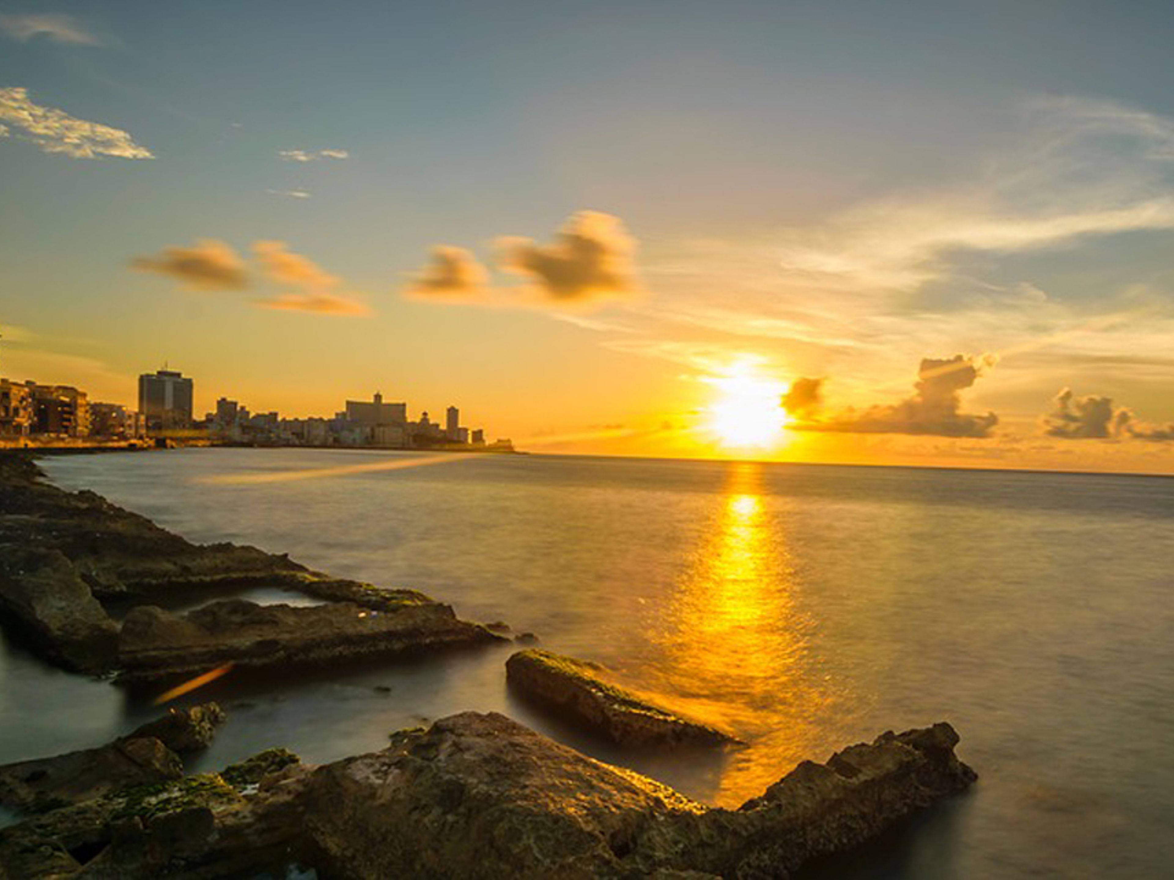 Passeio "pôr do sol de barco de Havana". Sunset in Havana