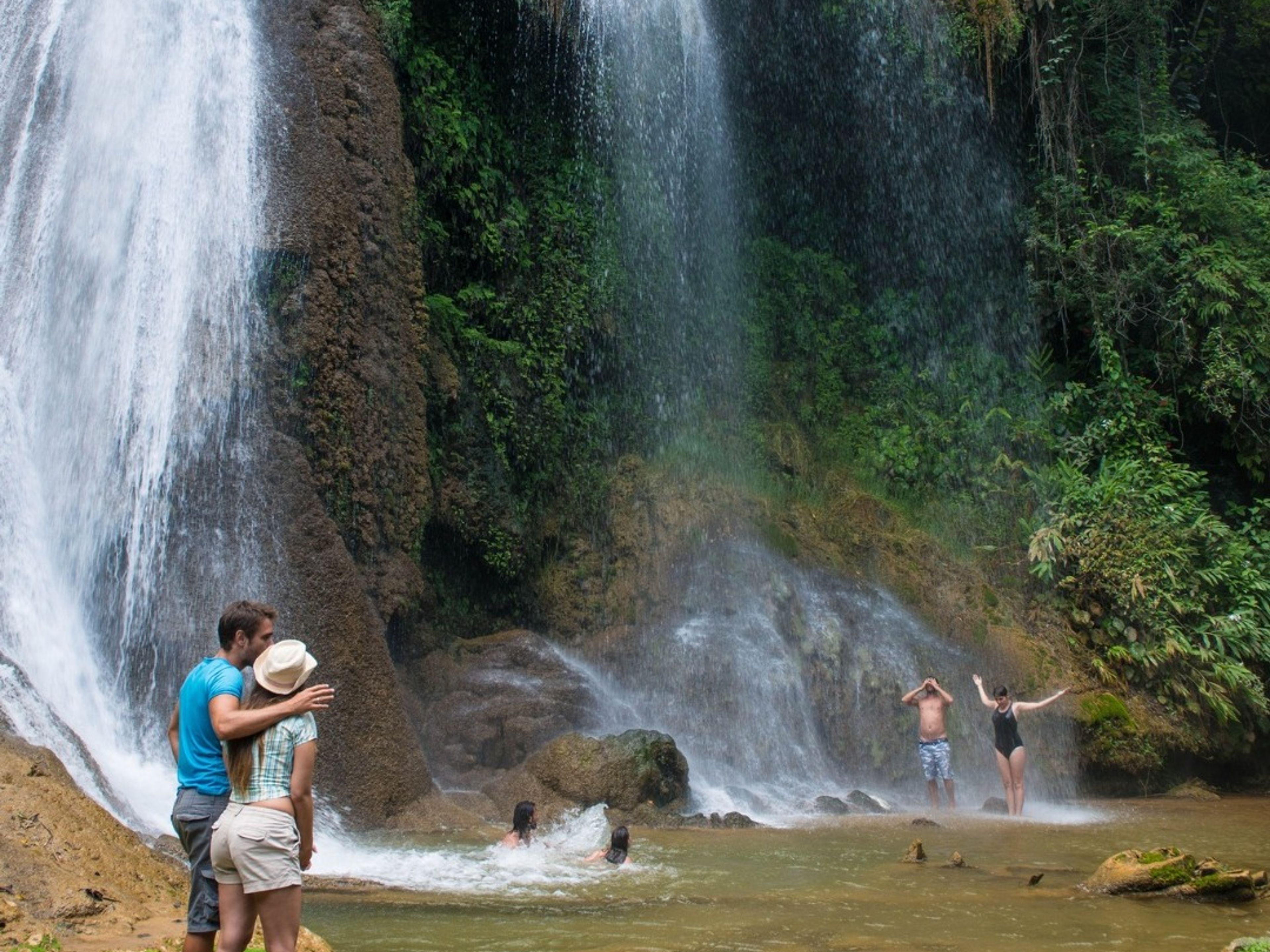 Tour "GUANAYARA-NATURPARK, TOPES DE COLLANTES". El Rocío Waterfall (The Dew), Guanayara Natural Park, Topes de Collantes