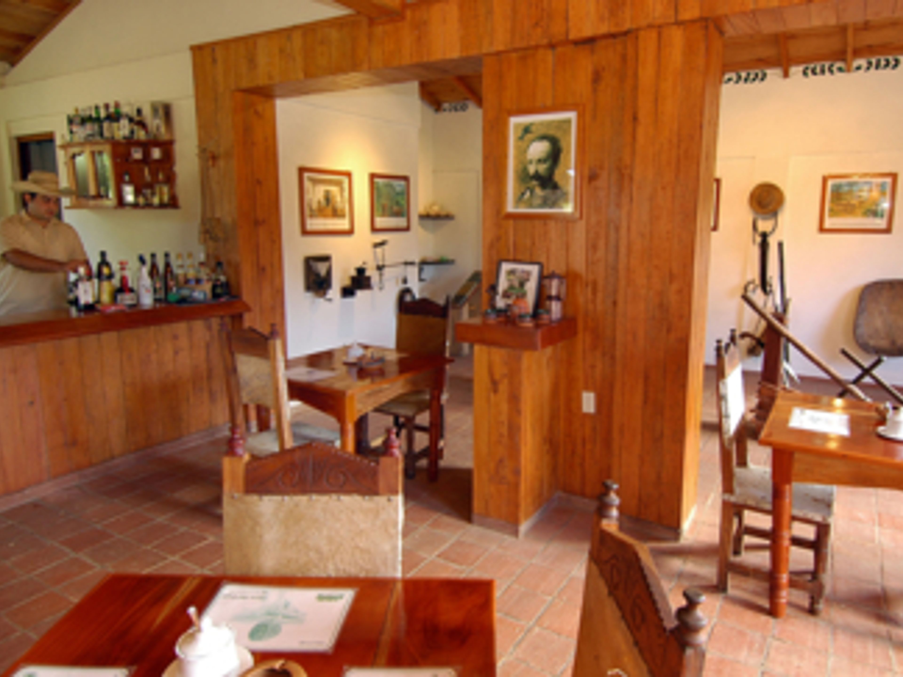 Excursión "PARQUE NATURAL GUANAYARA, TOPES DE COLLANTES". the Coffee House, Topes de Collantes Natural Park