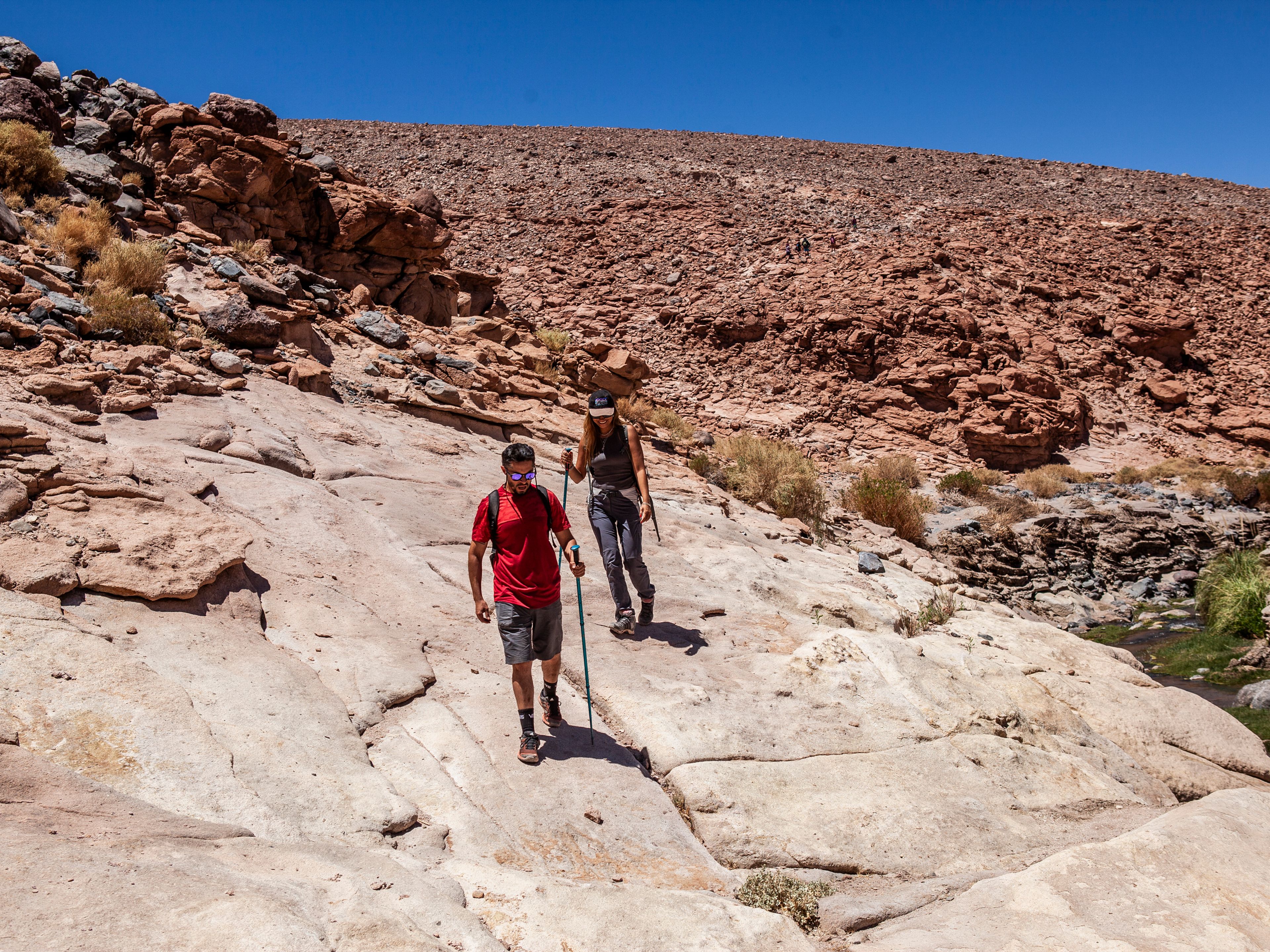 "TREKKING ZU DEN VERBORGENEN WASSERFÄLLEN + TAL DER KAKTEEN" PREMIUM Tour. "TREKKING TO THE HIDDEN WATERFALLS + CACTUS VALLEY" PREMIUM Tour, San Pedro de Atacama, Chile.
