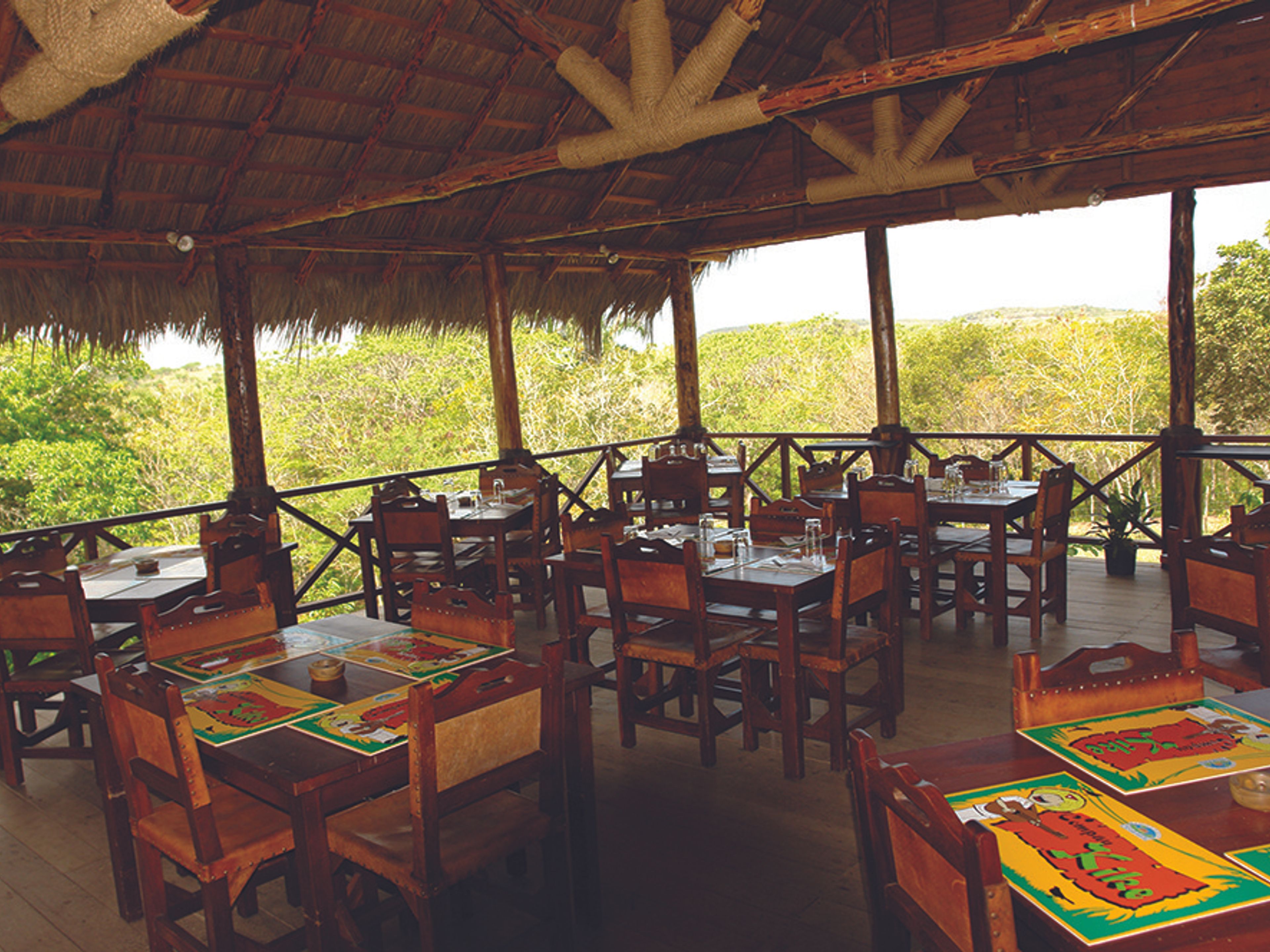 Excursão "UM DIA DE CAMPO". Rocazul biopark restaurant panoramic view, Holguín