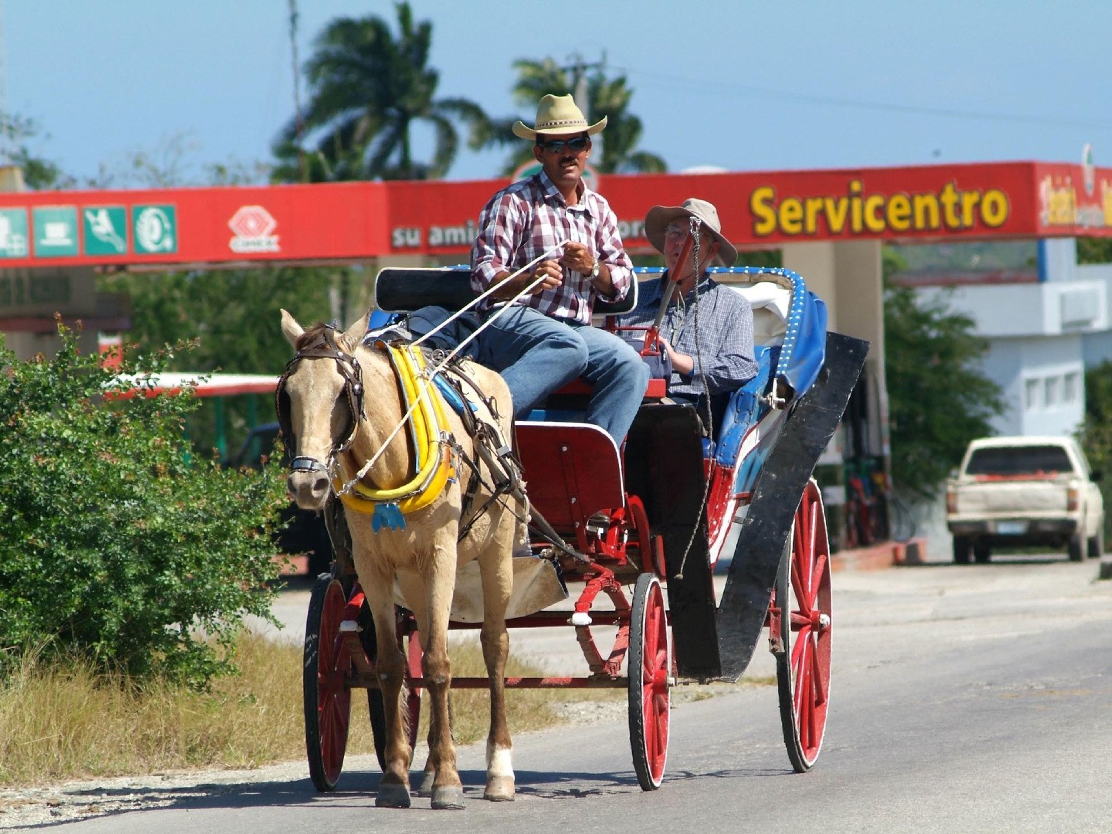 Tour "GUARDALAVACA BEACH BUS TOUR". Guardalavaca town panoramic view, Holguín