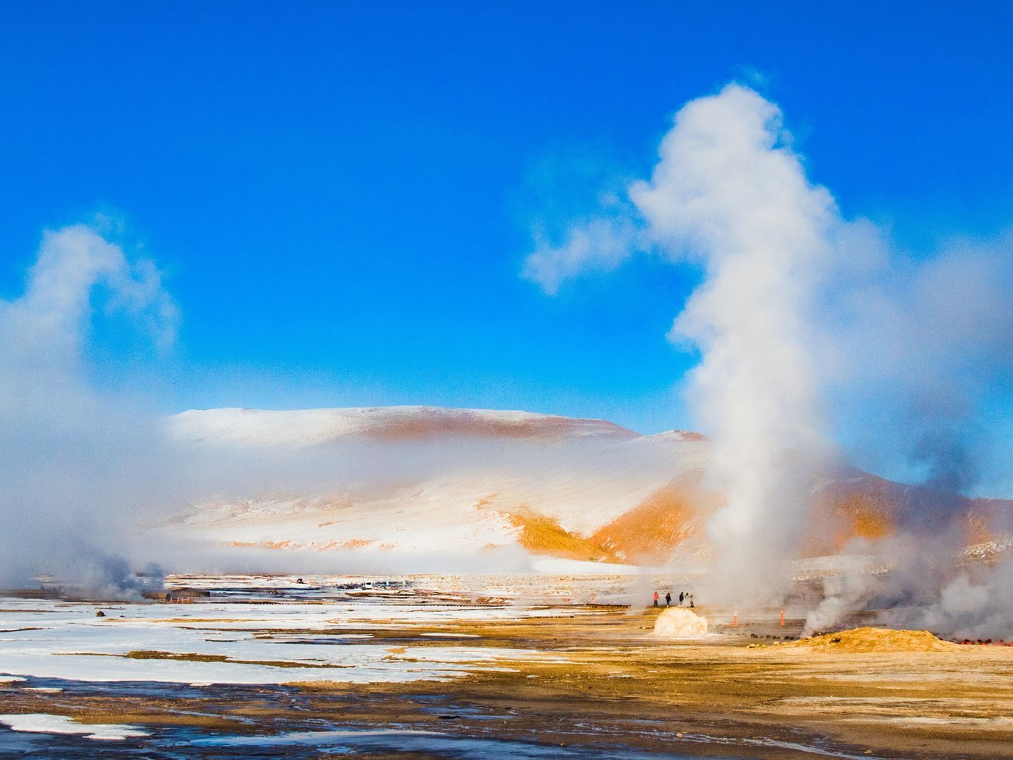 EXKURSION "TATIO-GEYSIRE UND ATACAMEÑA-DÖRFER"
