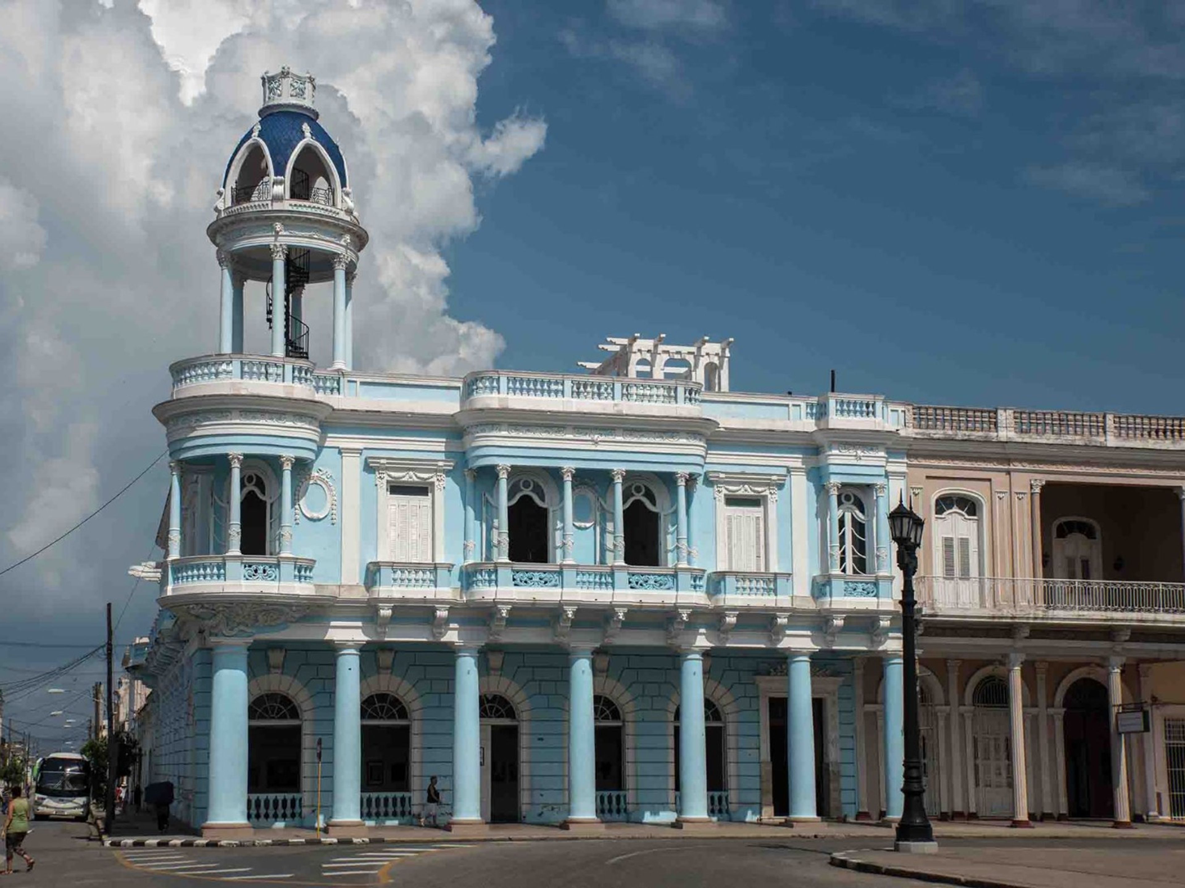 Tour “TRASFERIMENTO A CIENFUEGOS (SOLO ANDATA) + 2 ORE DI CITY TOUR A CIENFUEGOS“. null