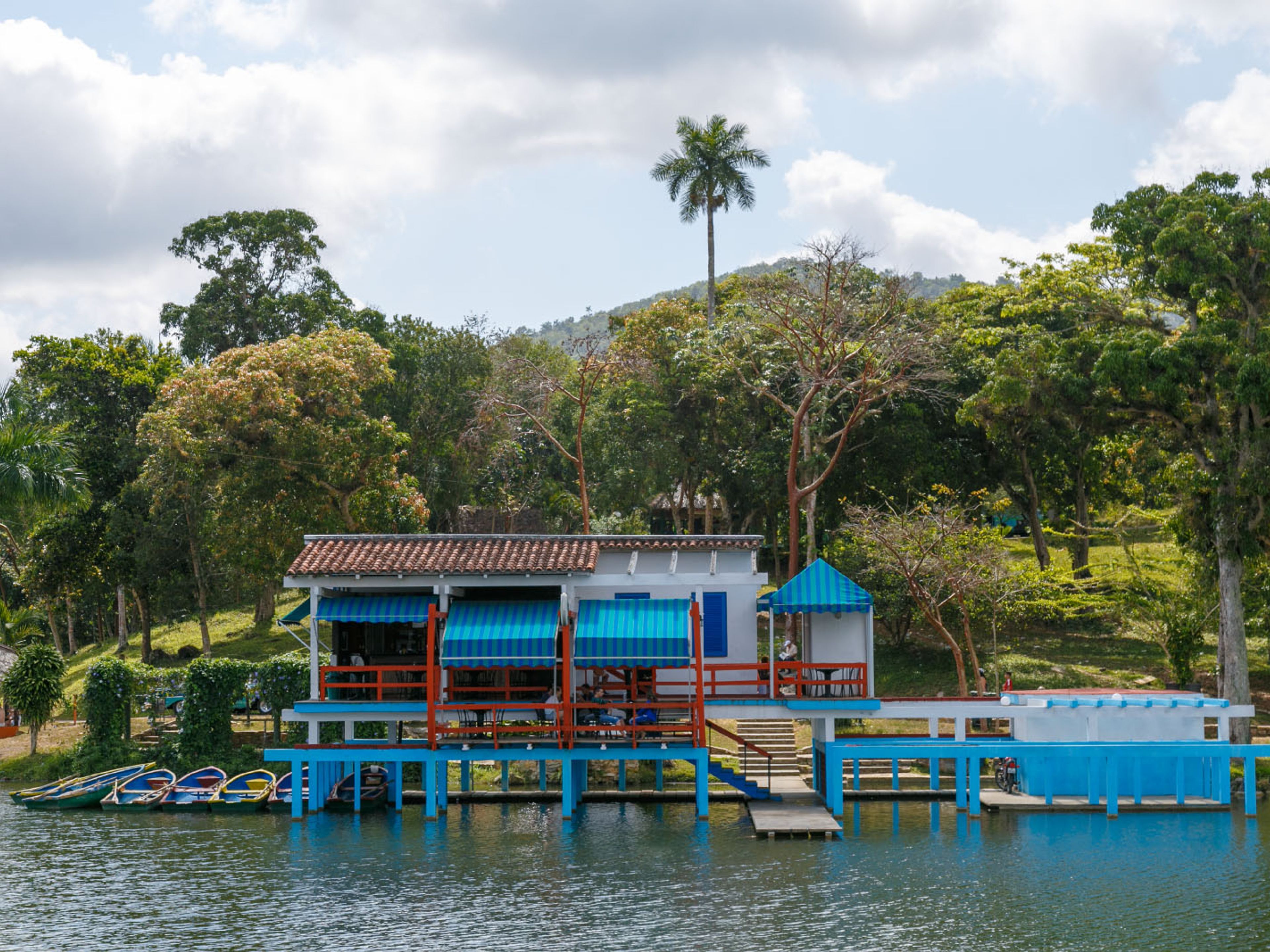 Tour “GIRO A LAS TERRAZAS E VIÑALES IN AUTO AMERICANE CLASSICHE”. Las Terrazas comunity panoramic view, Artemisa, “Ride to Las Terrazas and Viñales in Old Fashion American Classic Cars” Tour