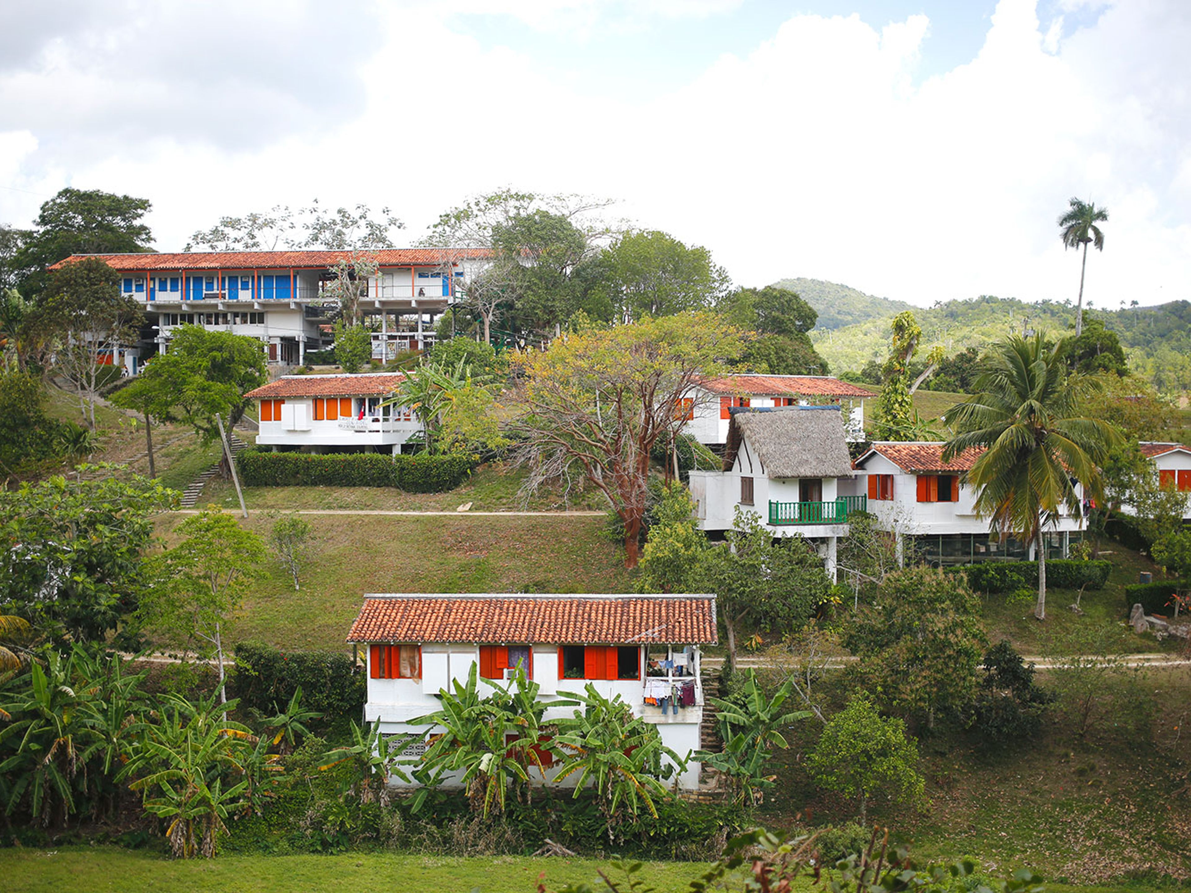 Tour “GIRO A LAS TERRAZAS E VIÑALES IN AUTO AMERICANE CLASSICHE”. Las Terrazas comunity panoramic view, Artemisa, “Ride to Las Terrazas and Viñales in Old Fashion American Classic Cars” Tour