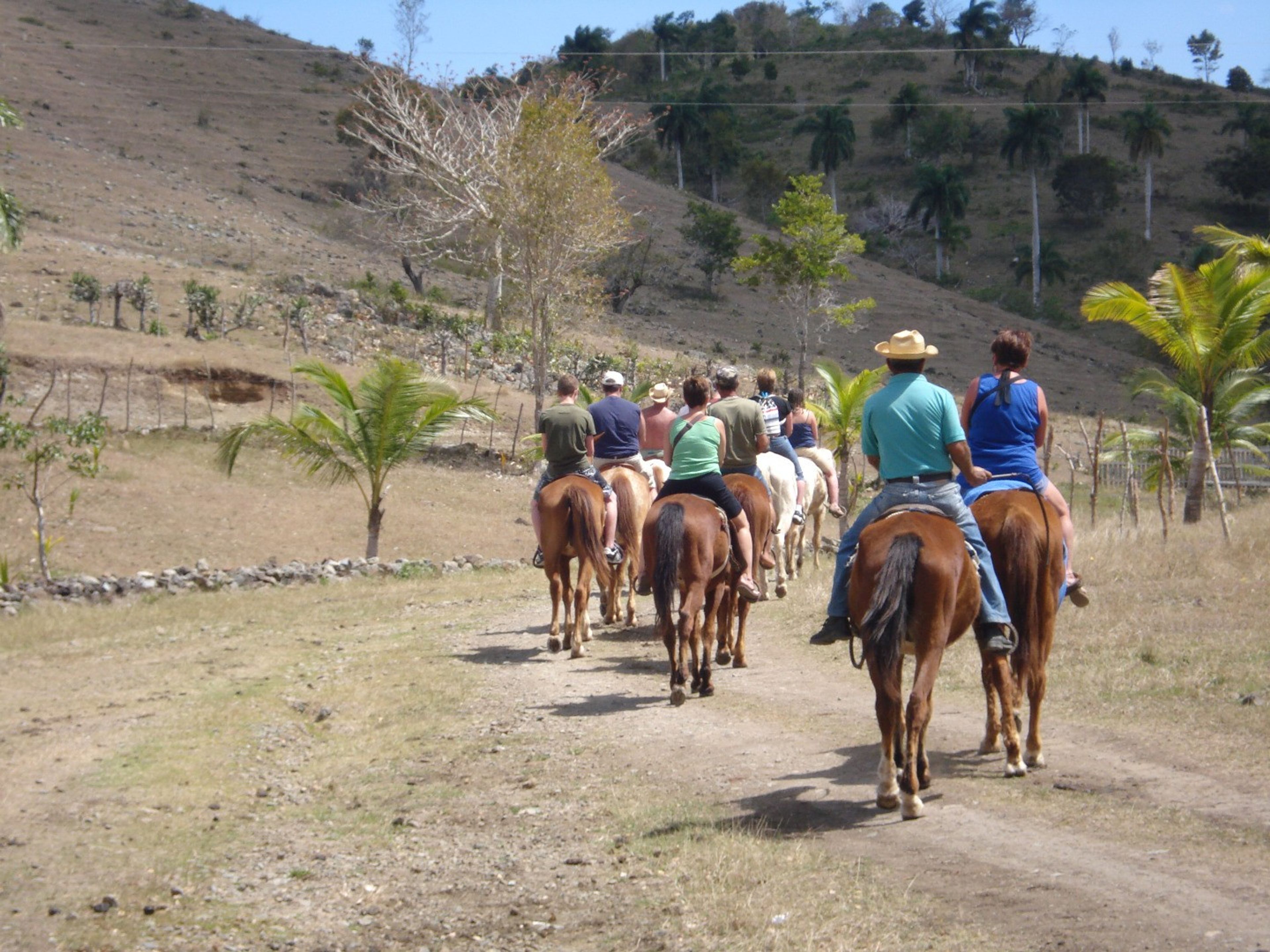 Jeep Safari "CUBA CAMPESINA". Horseback riding on the Alcalá farm, Holguín