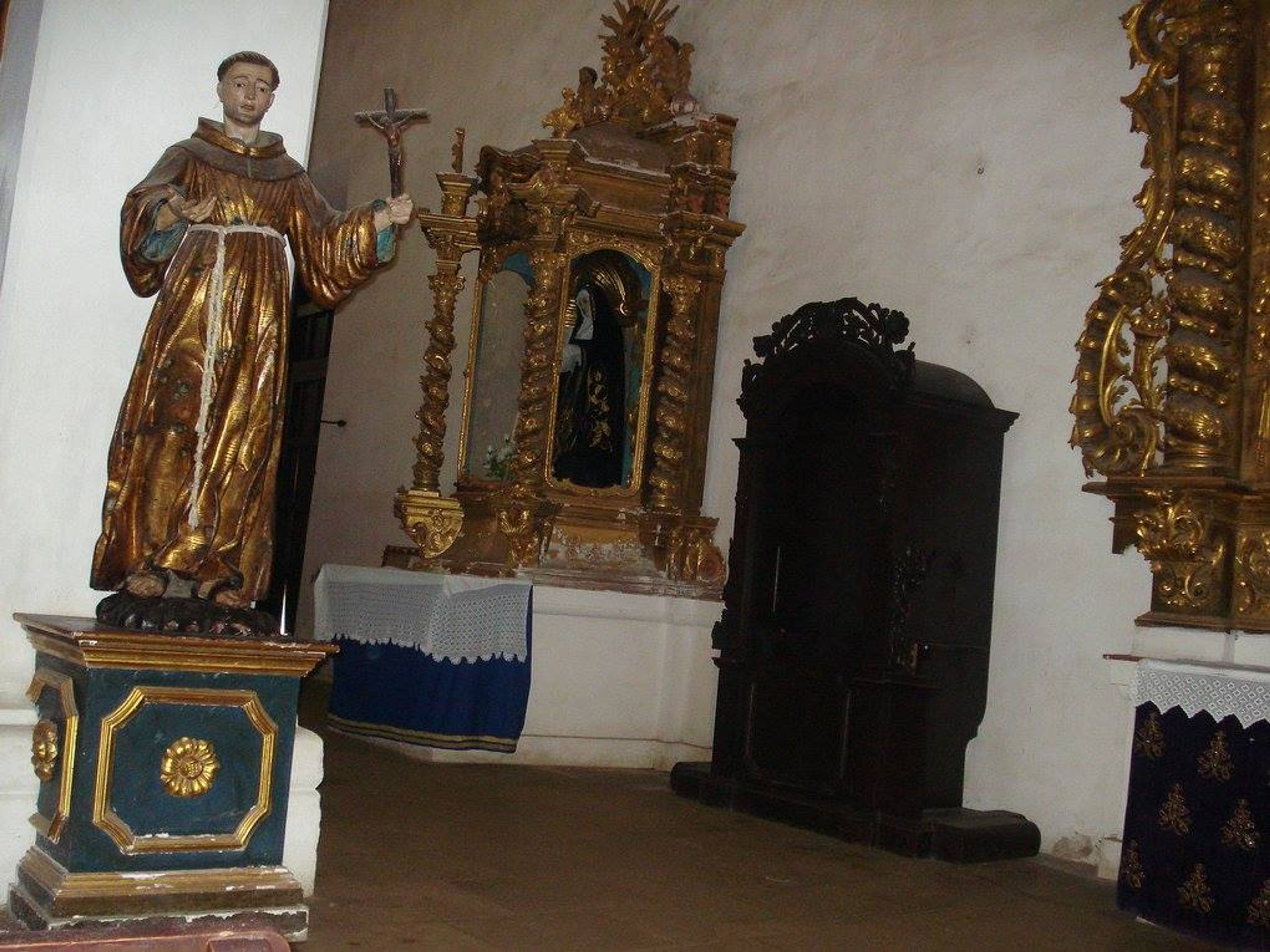 Excursão "MISSA DE DOMINGO EM REMEDIOS". San Juan de los Remedios cathedral interior view. "Sunday Mass in Remedios" Tour