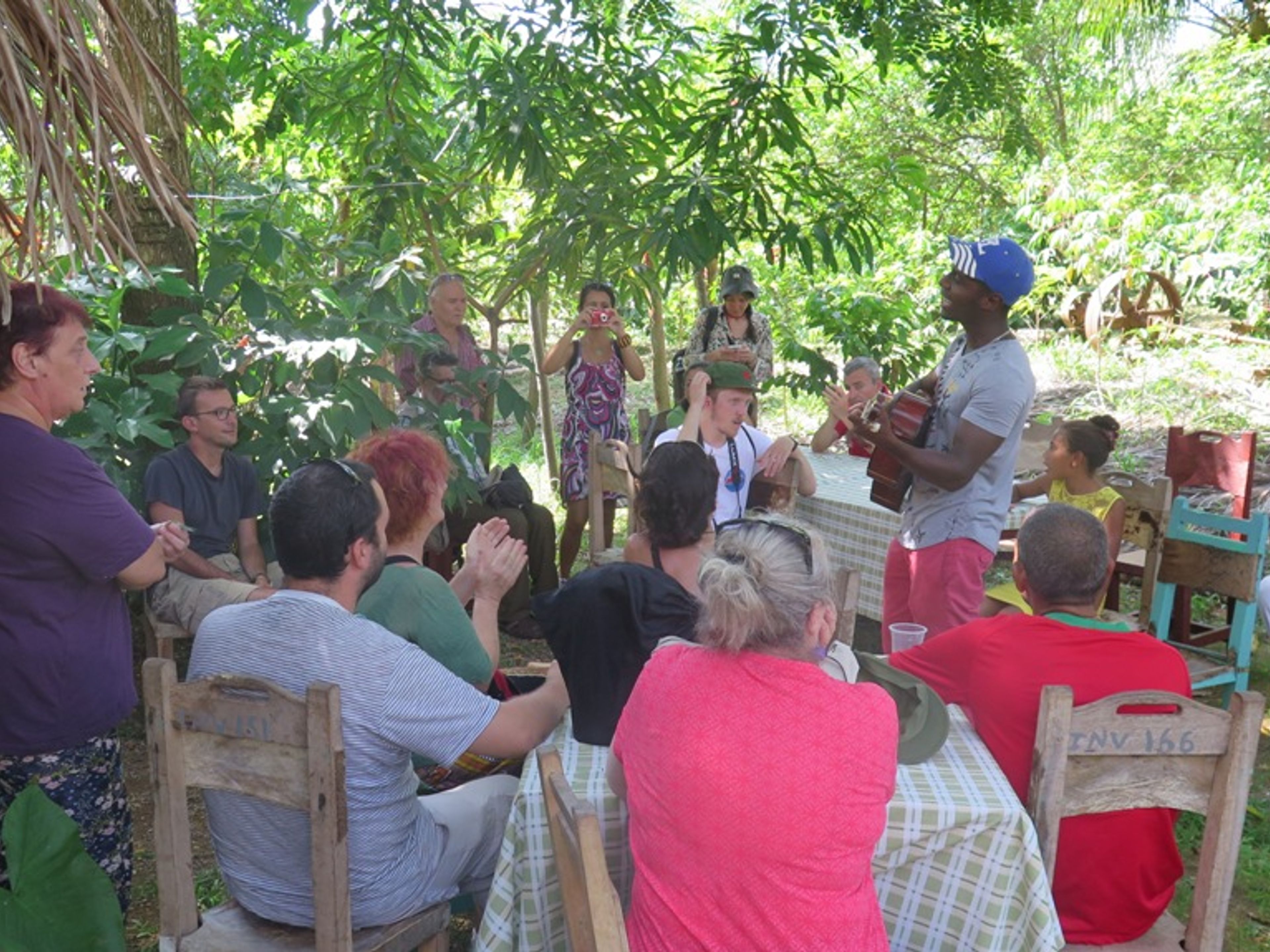 Visite du projet culturel "La montagne et moi". Traditional peasant music - "Visit to the Cultural Project "The Mountain and I