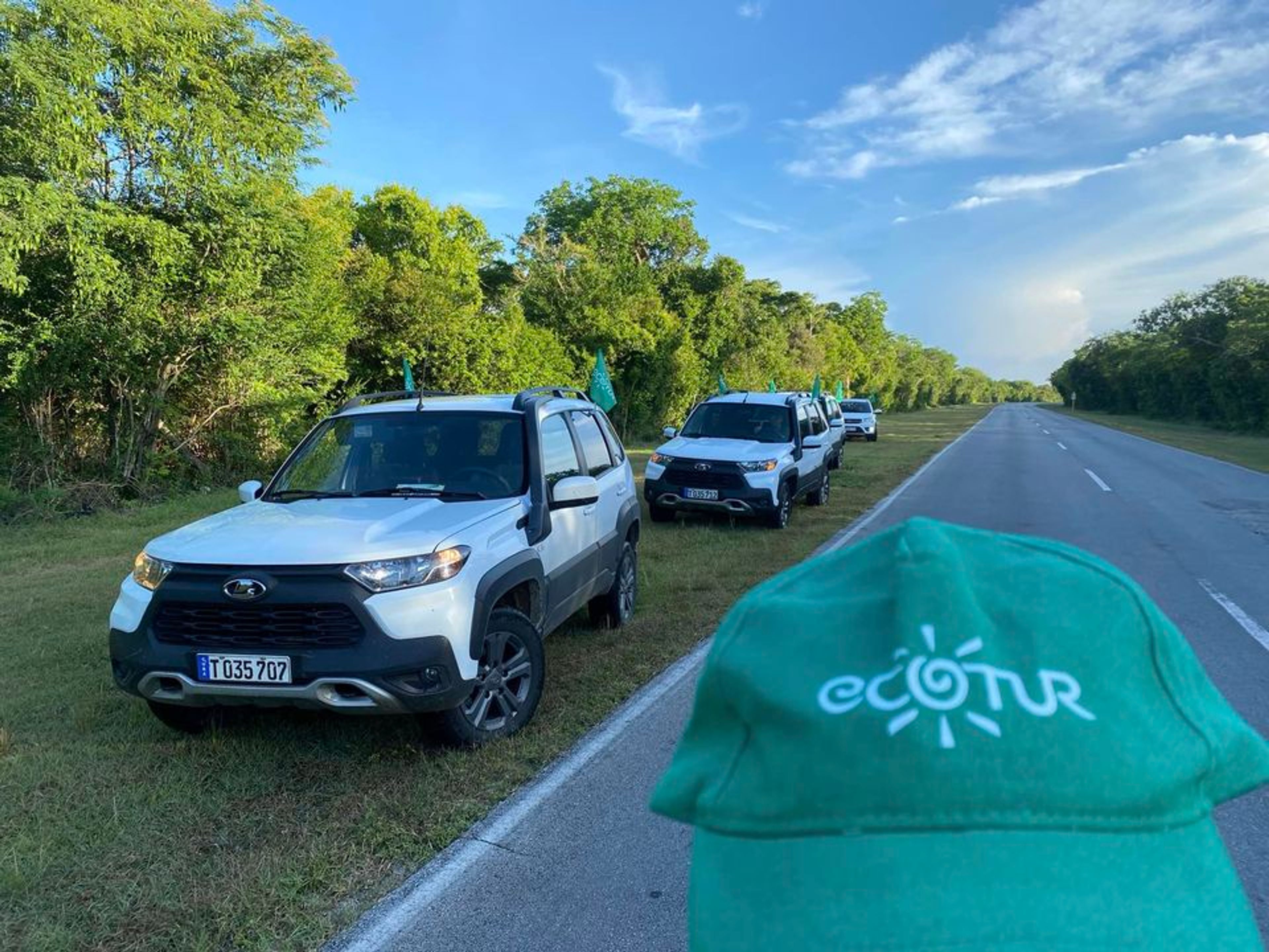 Jeep Safari "CIENFUEGOS - EL NICHO - TRINIDAD"