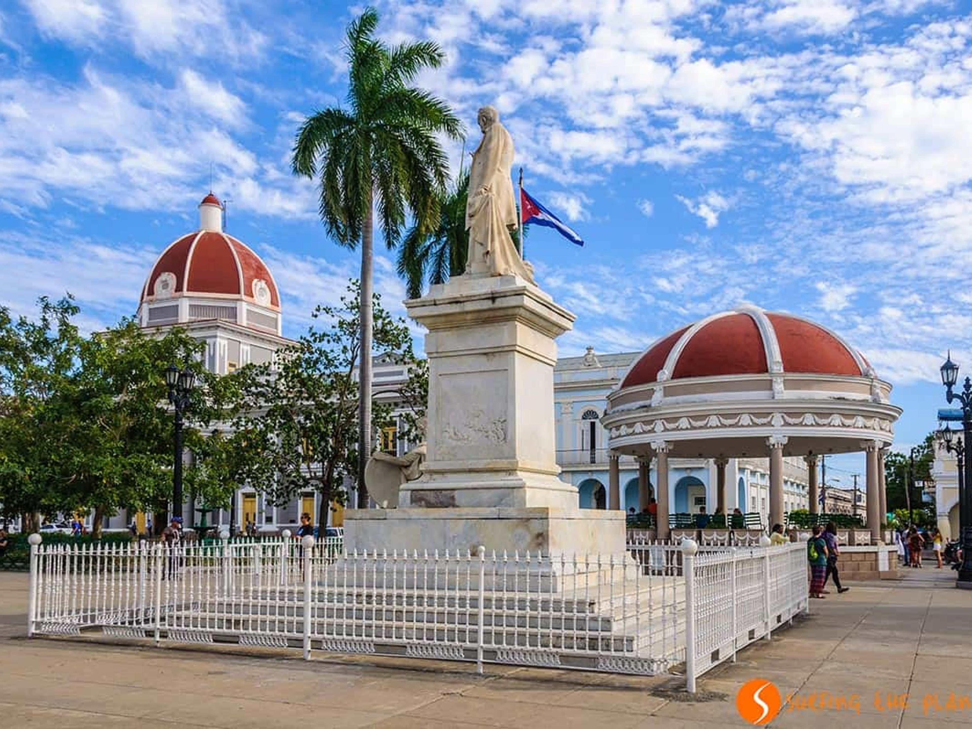 Jeep Safari "CIENFUEGOS - EL NICHO - TRINIDAD". José Martí Central Park, Cienfuegos City, Cuba.