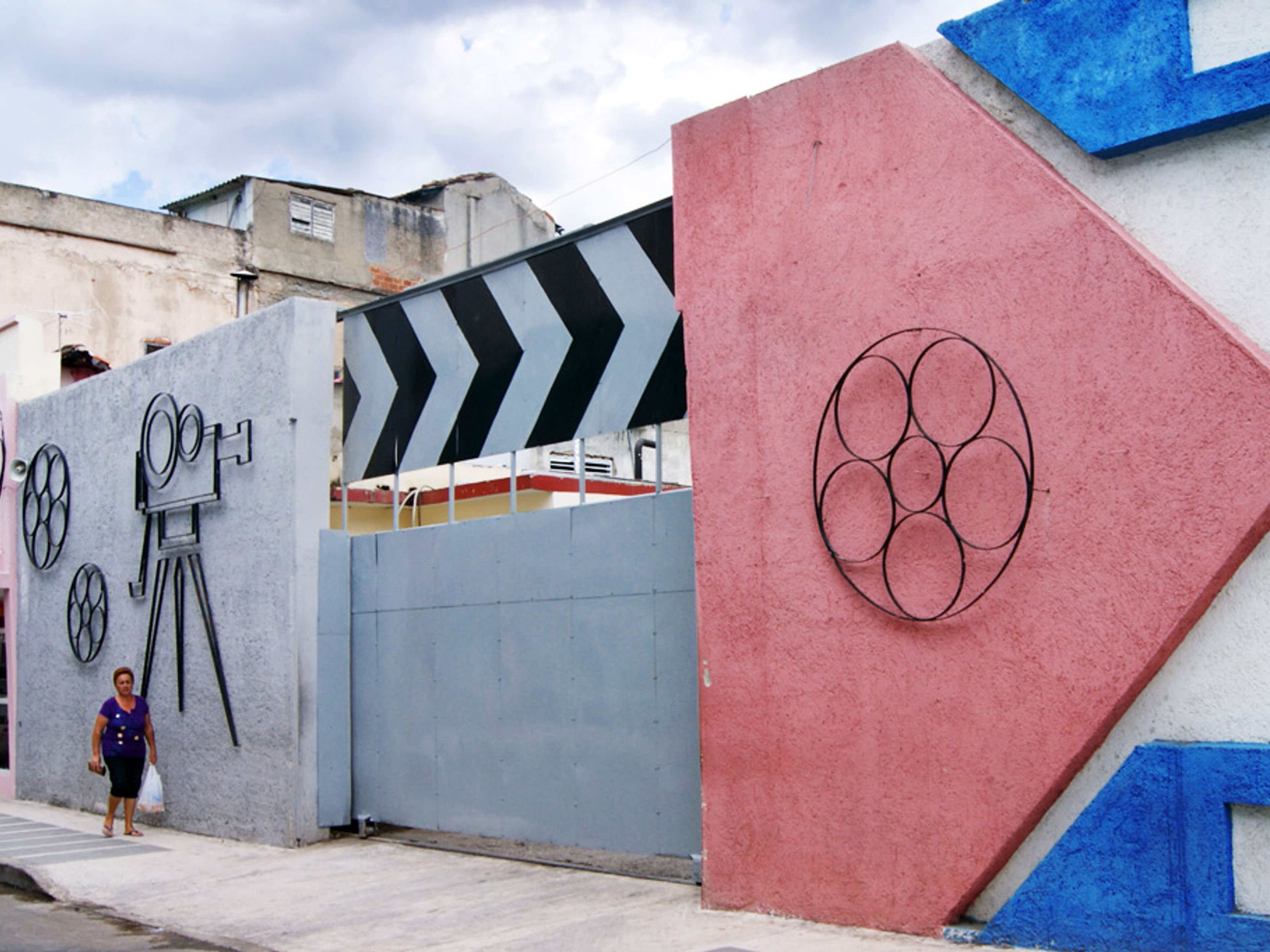“The Art Route” Tour. The Cinemas street, Travel The Art Route tour, Camagüey