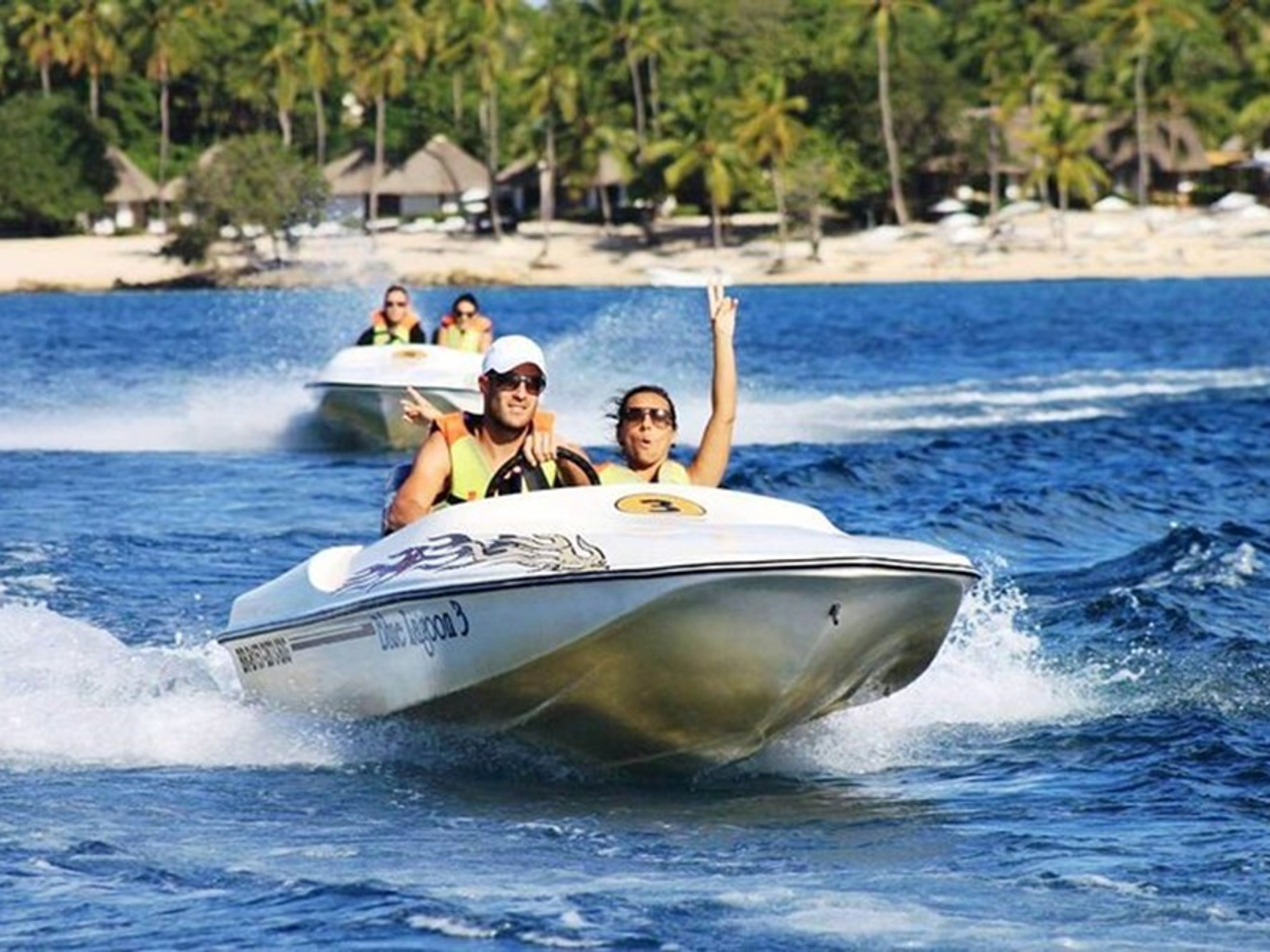 Excursión “AVENTURA EN LANCHA RÁPIDA EN PUNTA CANA”. SPEEDBOAT ADVENTURE IN PUNTA CANA, Dominican Republic. 
