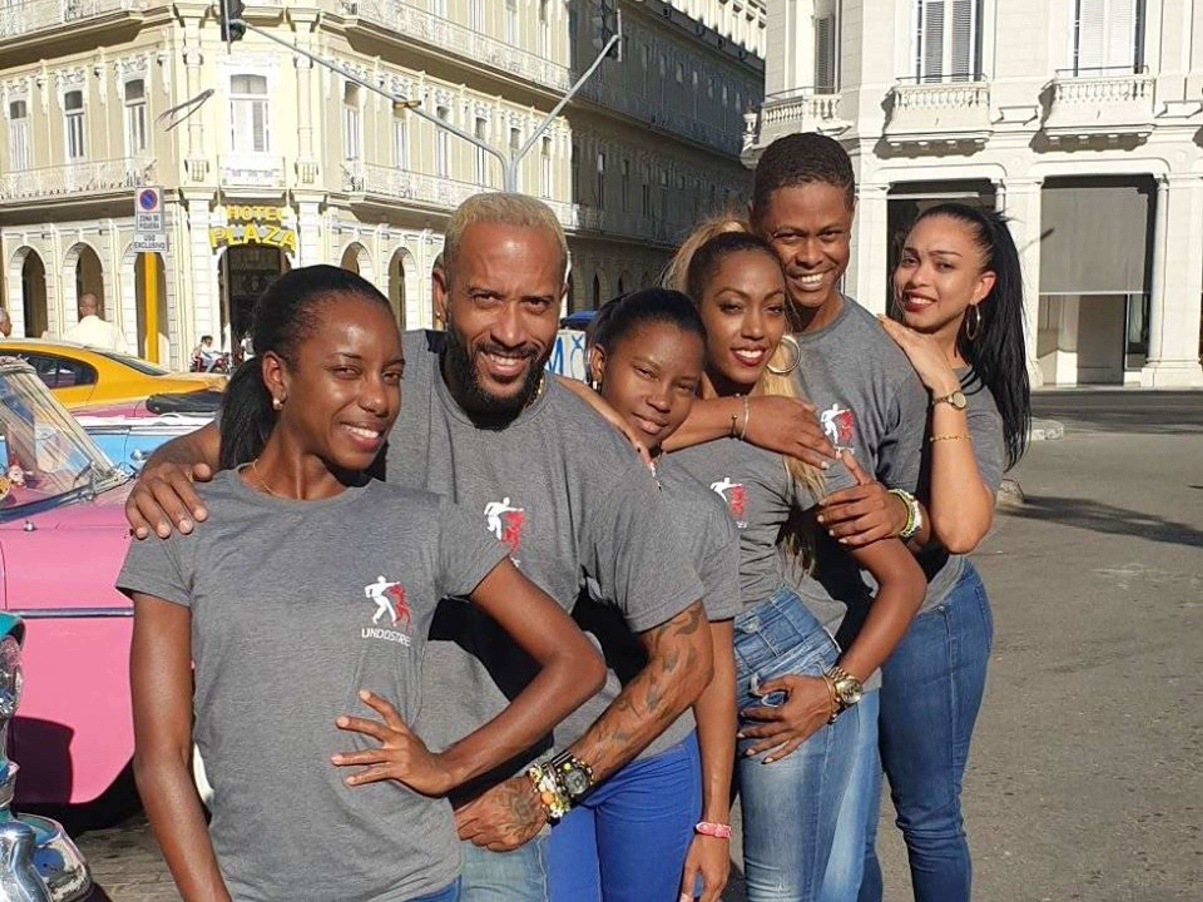 "Tanzkurse in Havanna, Projekt UNDOSTRES". "Dance Classes in Havana", UNDOSTRES Danza Estudio proyect.