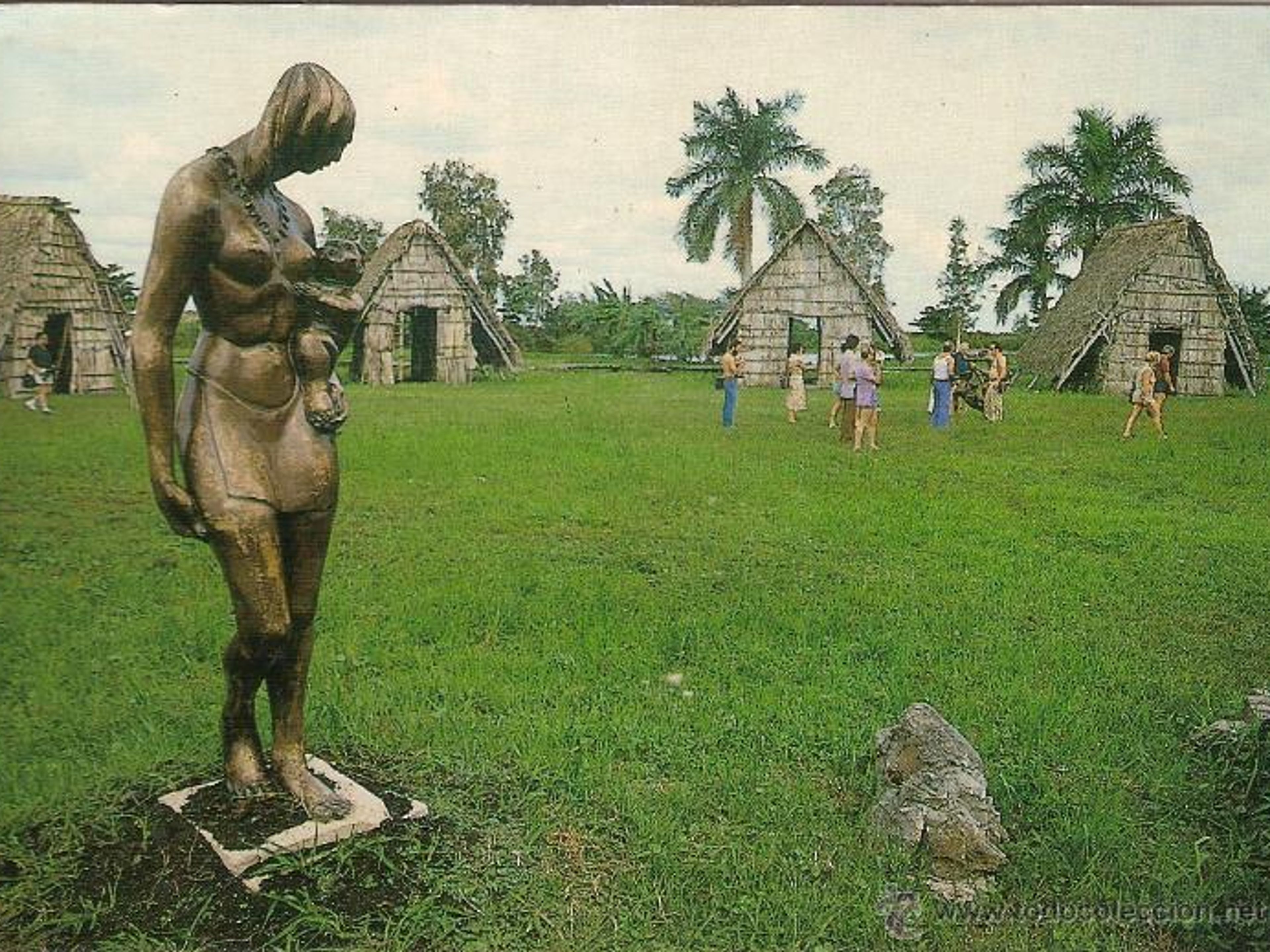Tour privé "GUAMÁ - PUNTA PERDIZ DANS LES VOITURES CLASSIQUES AMÉRICAINES SOMMET DUR)". Guama tourist park, Zapata Peninsula, Matanzas, Cuba.