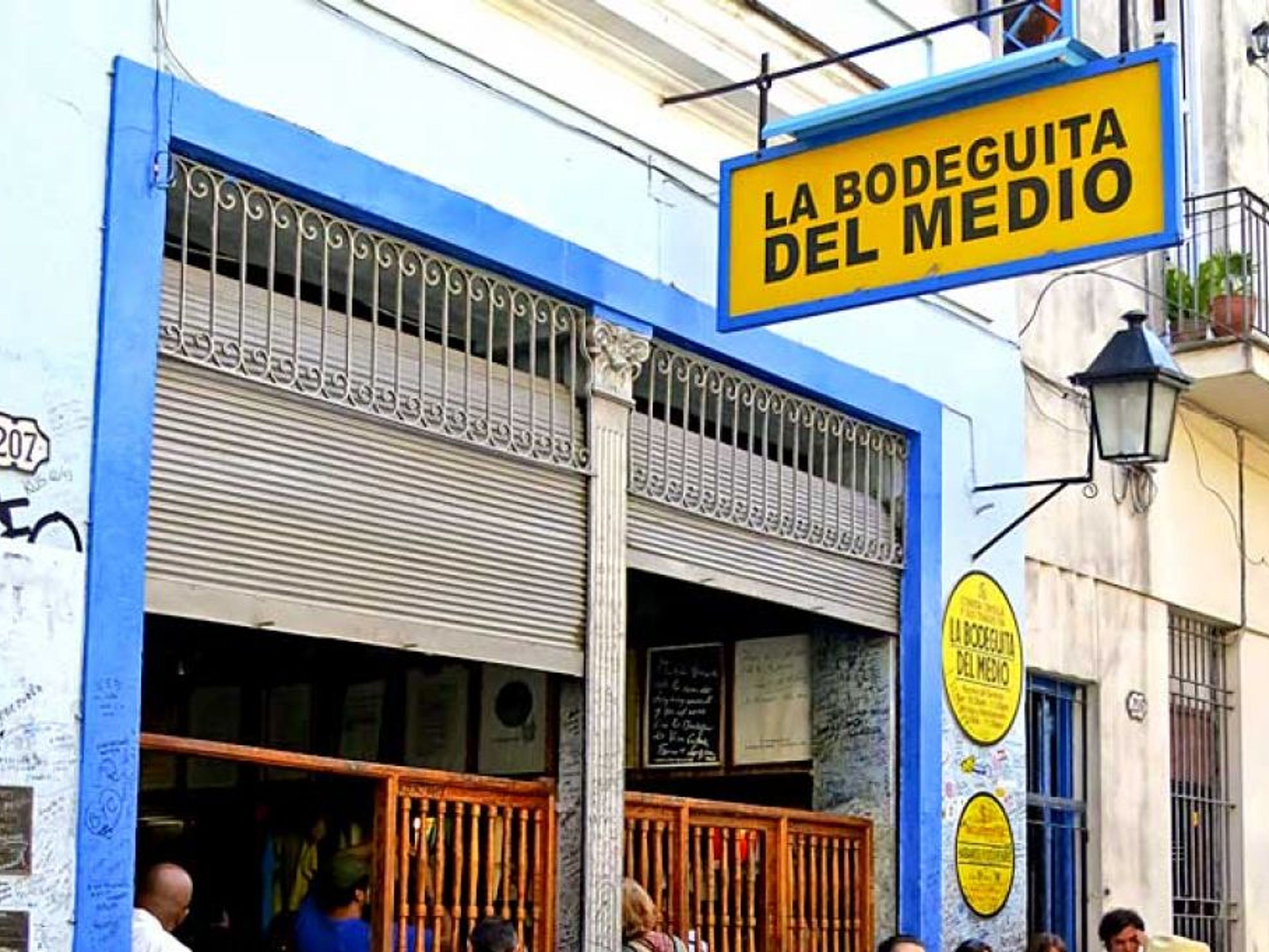 "Ароматы моей Гаваны", Pесторан La Bodeguita del Medio.. La Bodeguita del Medio Bar Restaurant, Old Havana, Havana, Cuba.