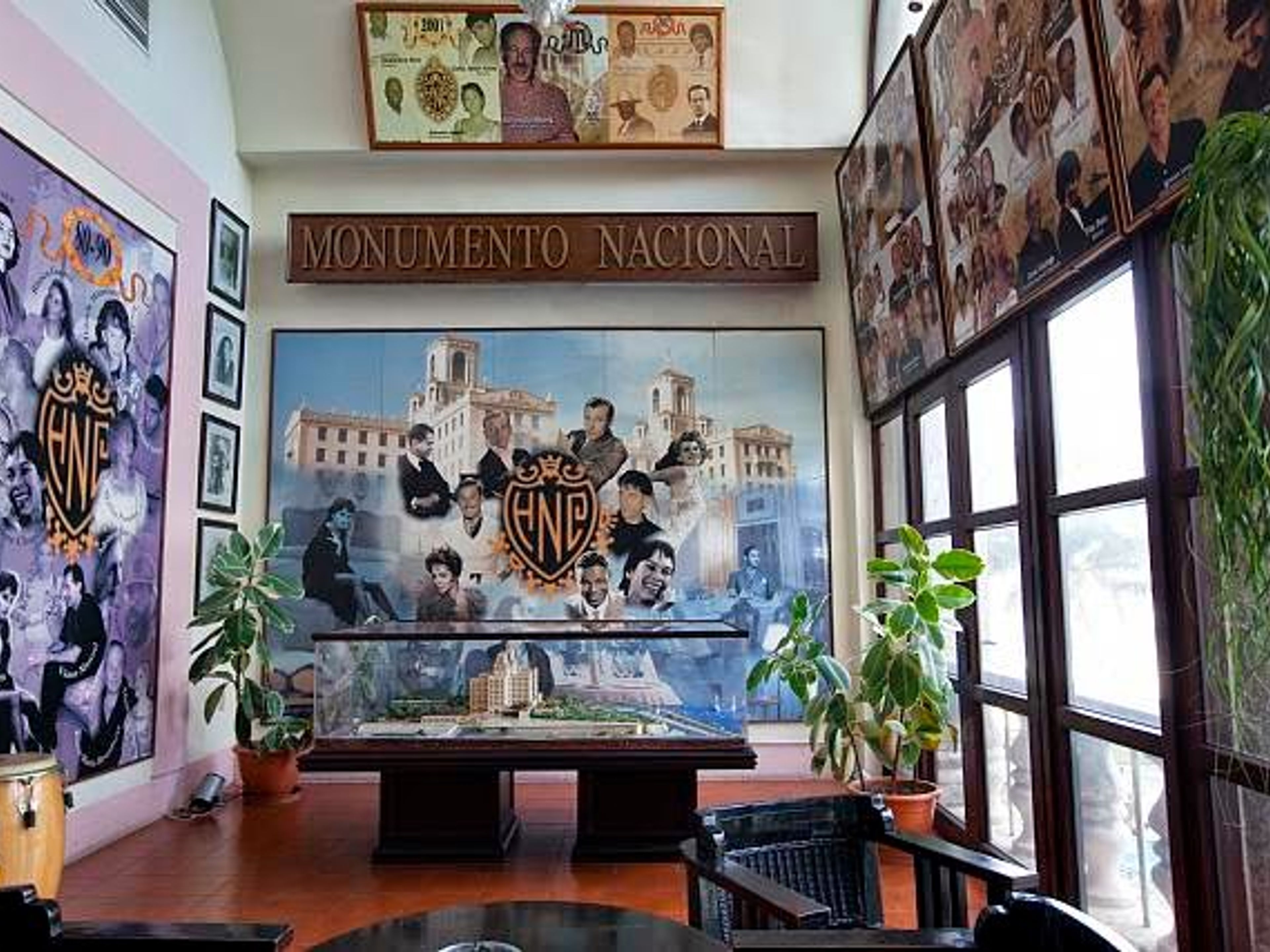 Visite "Siècles de lumière". Bar Vista al Golfo of the Hotel Nacional de Cuba, “Centuries of lights” tour