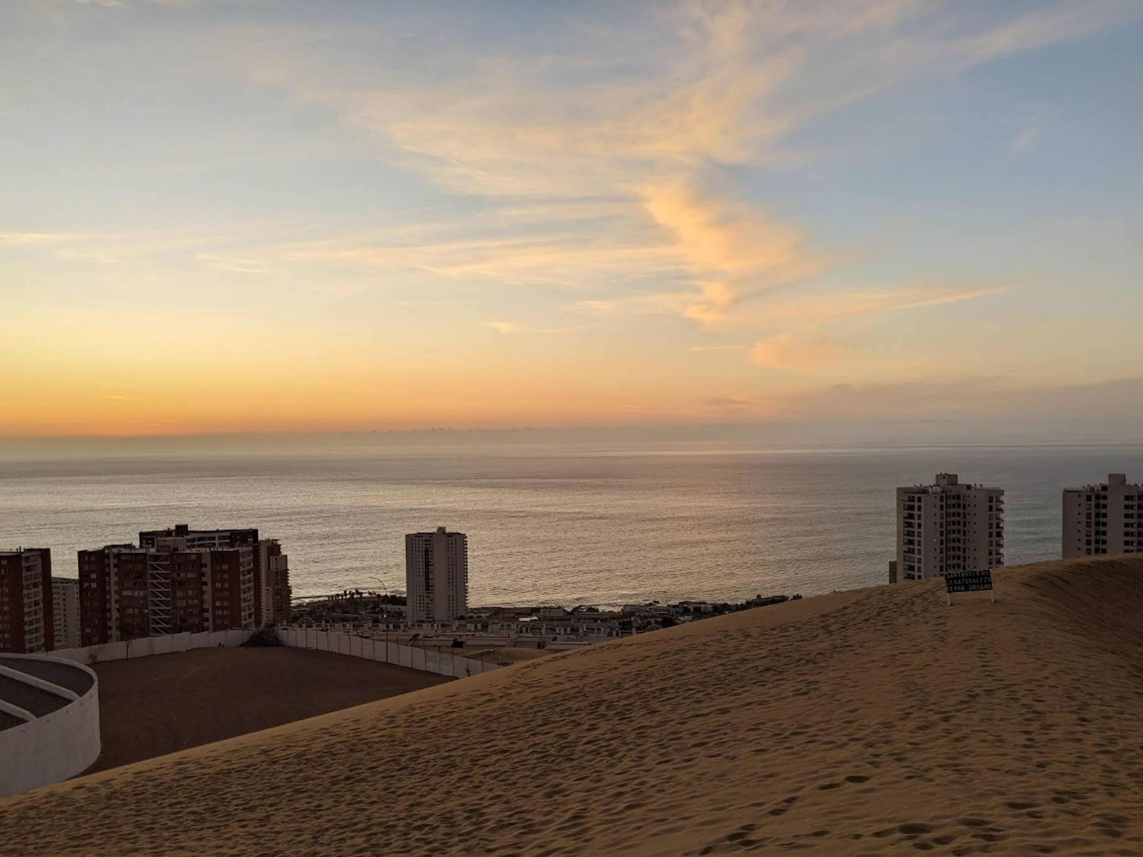 “SANDBOARDEN AUF DER SANDDÜNE CERRO DRAGóN“ Tour. null