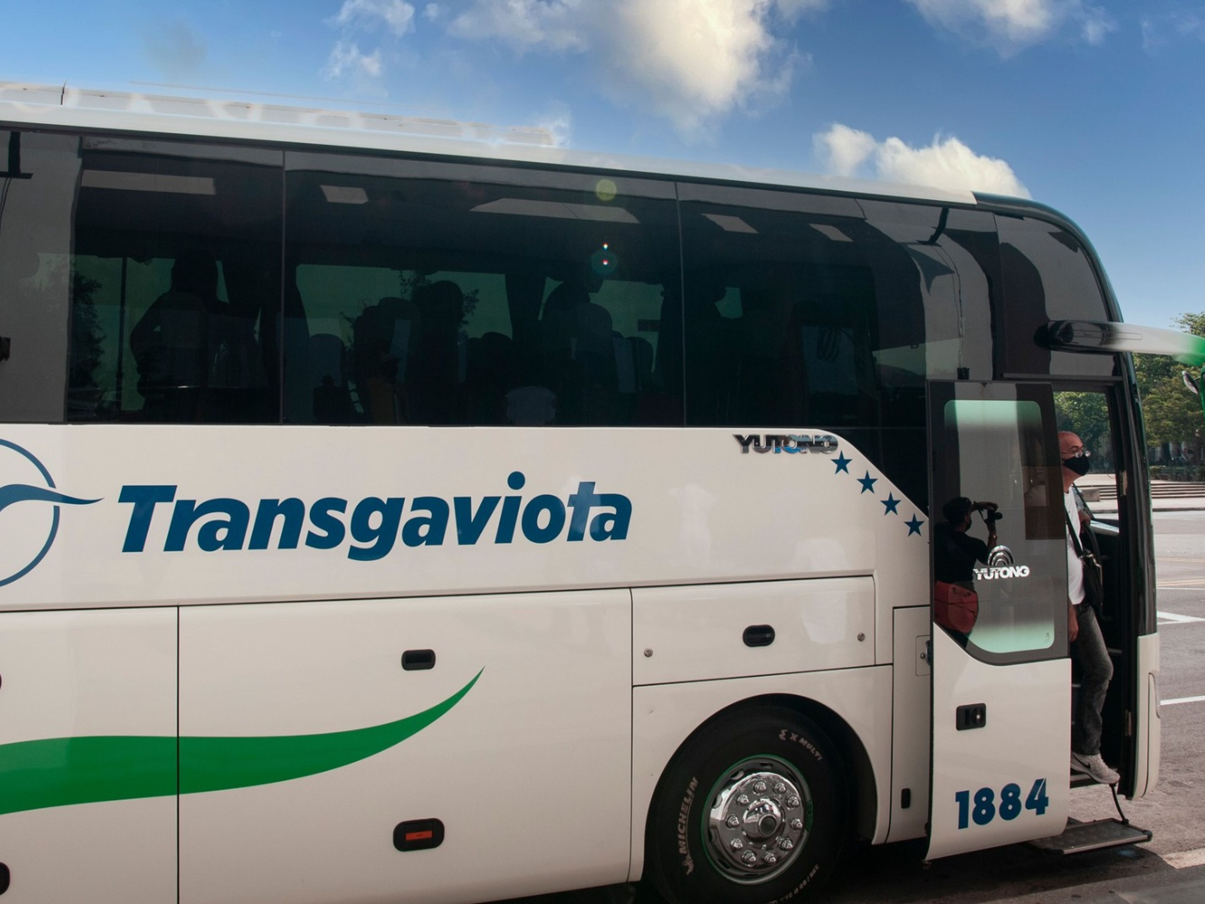 “CONECTANDO CUBA: ”VIÑALES / PINAR DEL RÍO / HAVANE” (CC2 - B) Services de transfert collectif