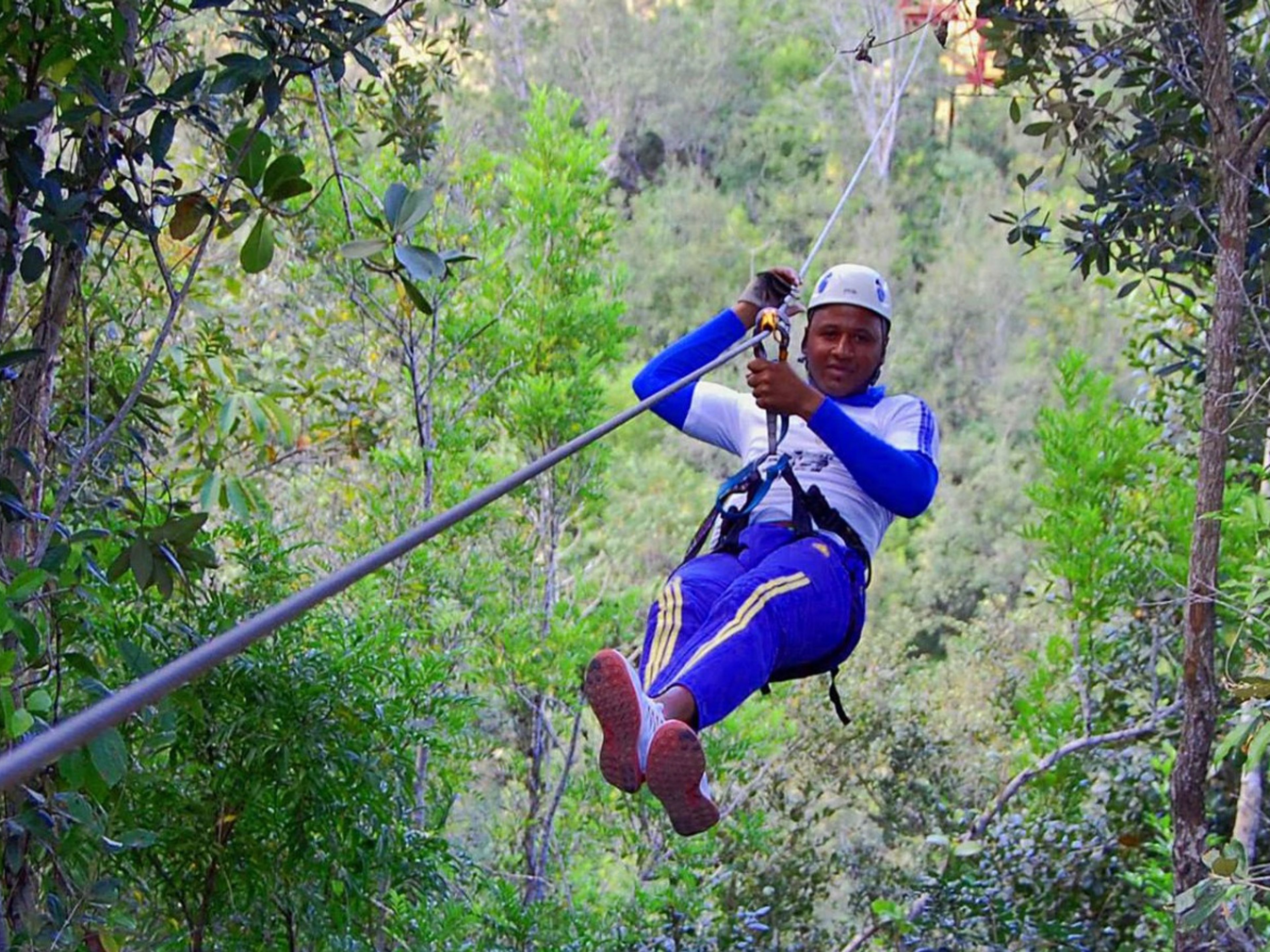 Excursión Privada Overnigt “La Habana - Pinar del Río - Viñales”. Canopy tour at Viñales valley National Park, Pinar del Río