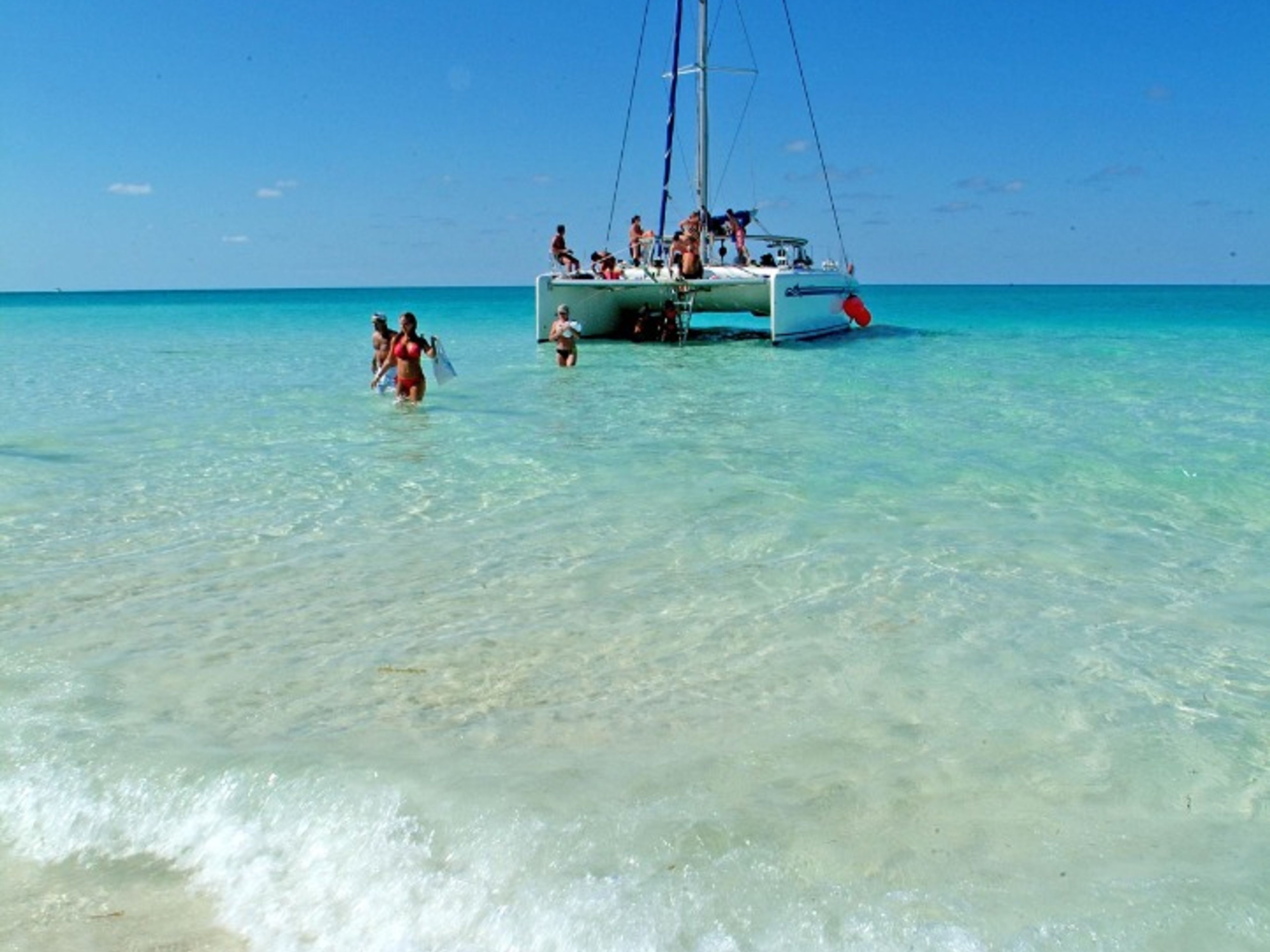 Tour “COUCHER DU SOLEIL“. “SUNSET“ Tour, Jardines del Rey, Ciego de Ávila, Cuba.