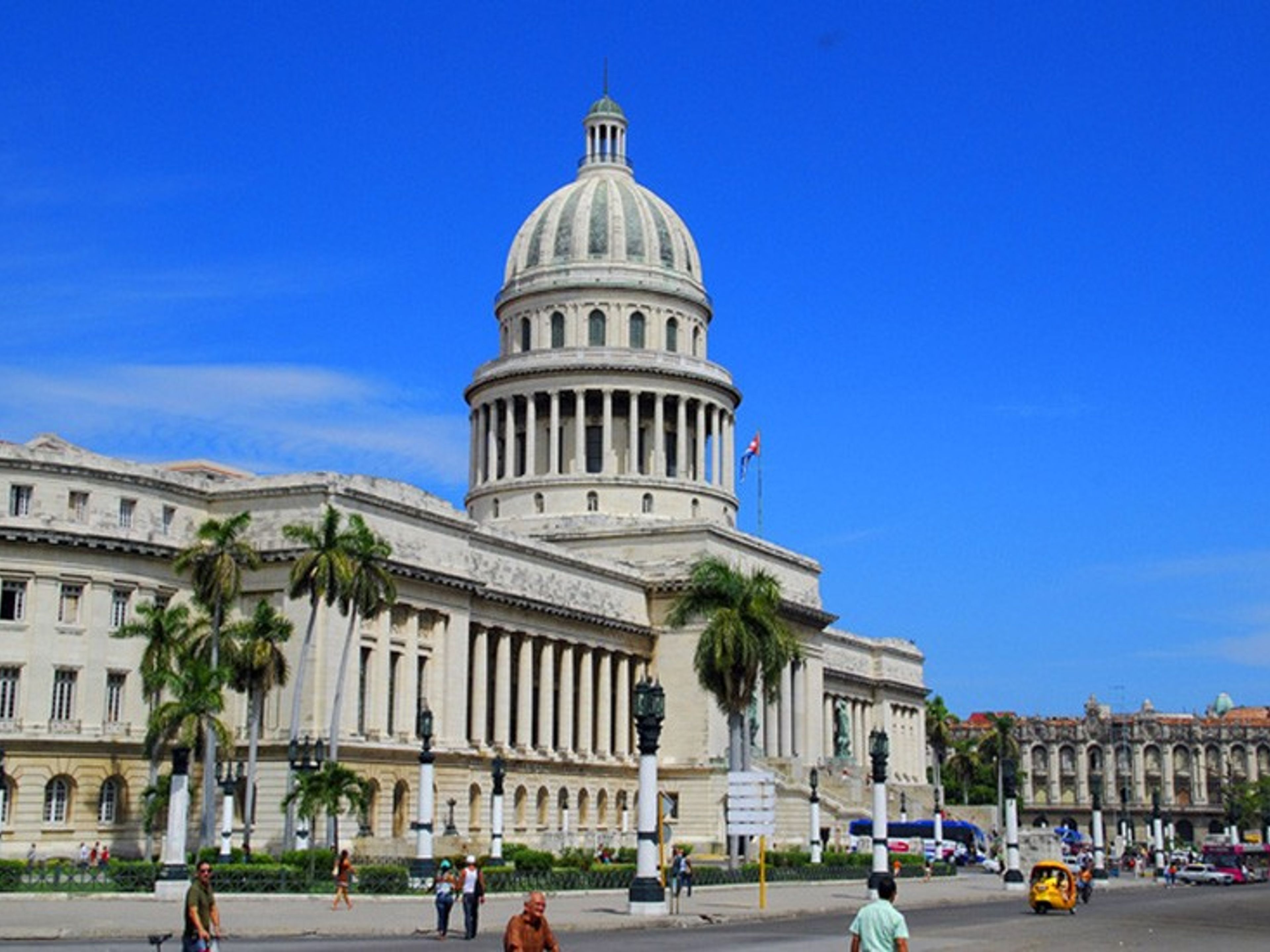 Tour "HAVANE + FABRIQUE DE TABAC". The Capitol of Havana panoramic view