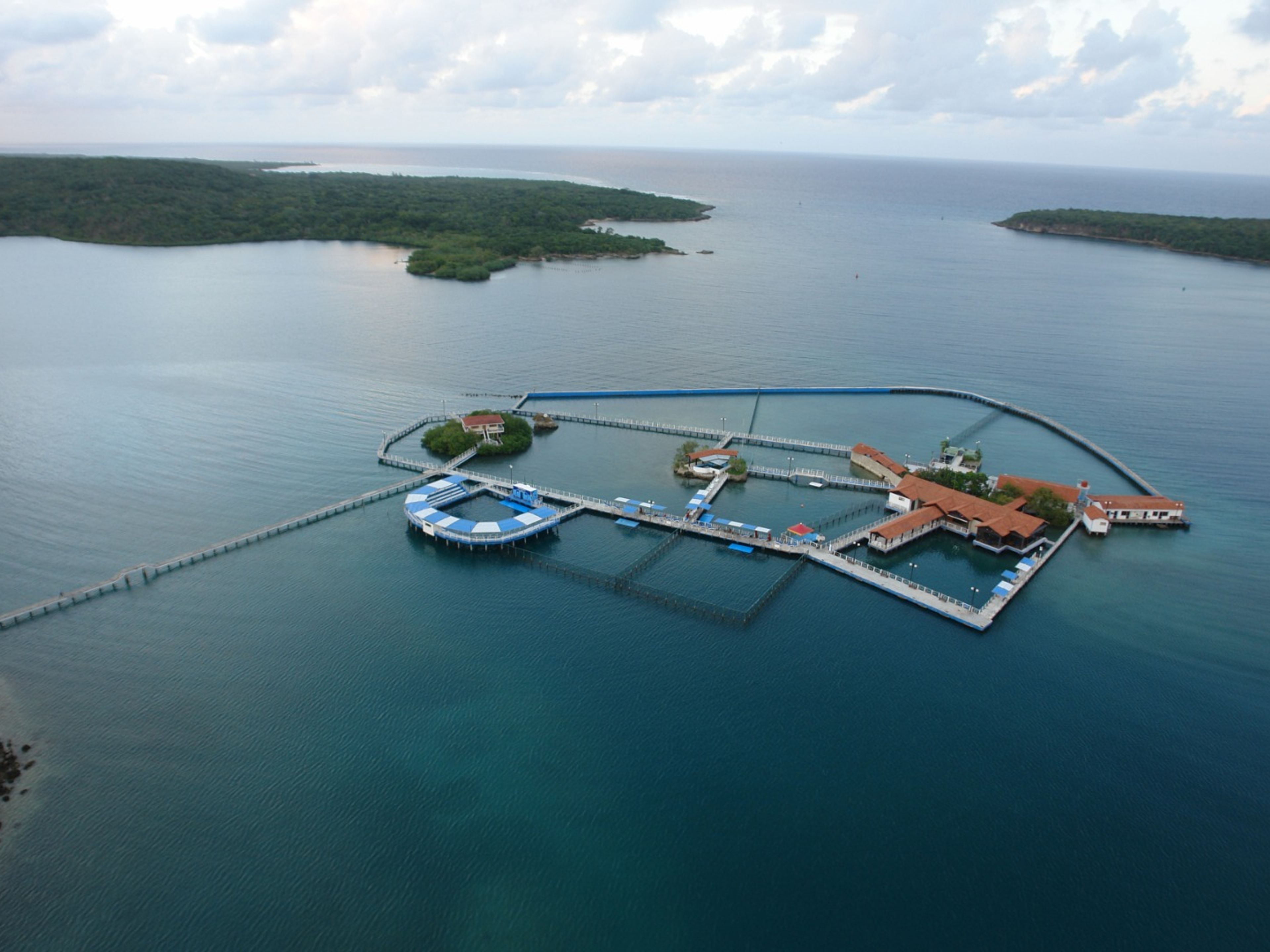 "CRUCERO DEL SOL EXKLUSIV + FISCHEREI" Tour. Bahía de Naranjo dolphinarium