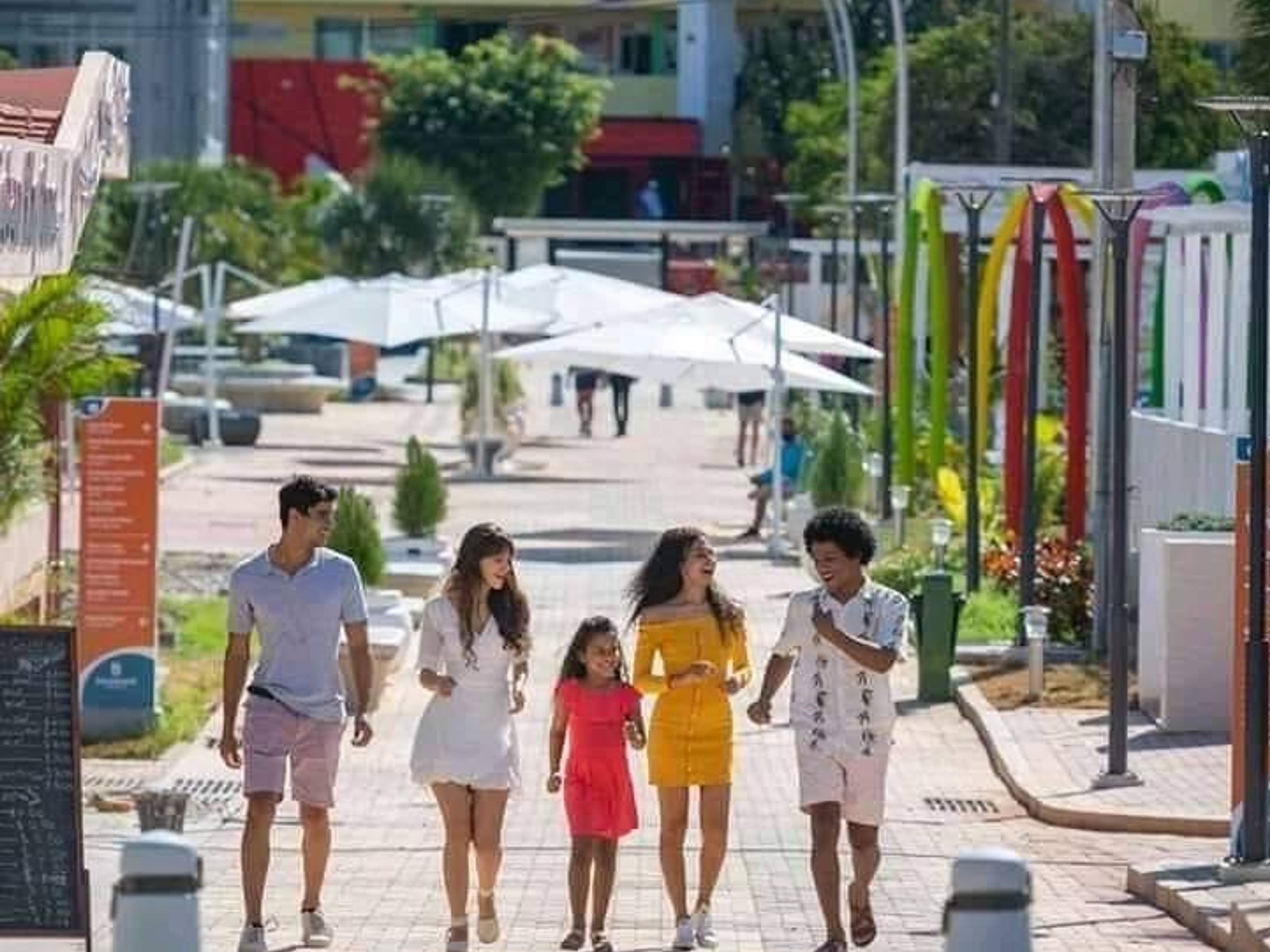 Tour "RETOUR DANS LES ANNÉES 60". The Varadero boulevard panoramic view, Varadero, Matanzas, Cuba.