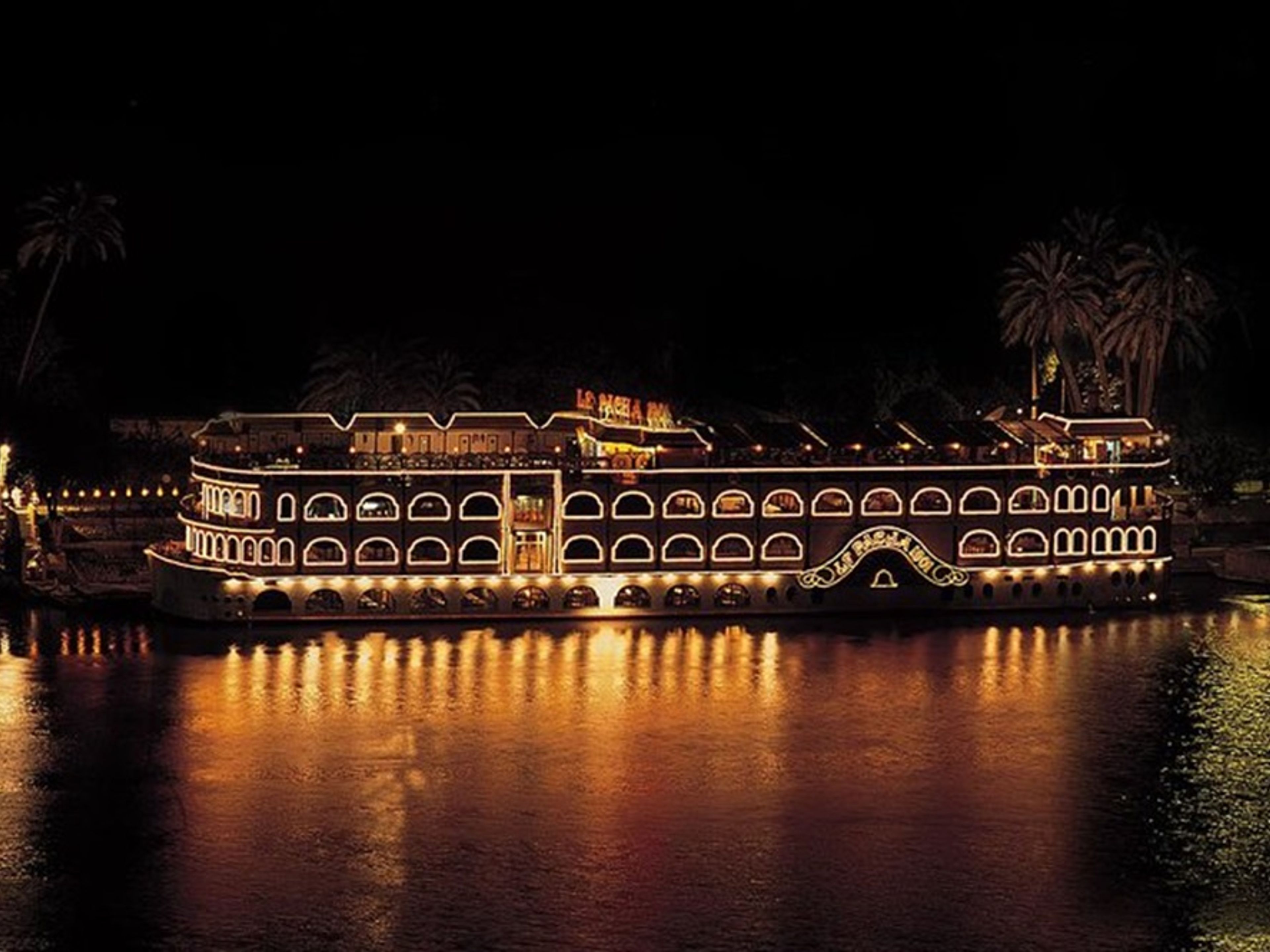 Excursión privada "CRUCERO POR EL NILO CON CENA Y ESPECTÁCULO". "NILE CRUISE WITH DINNER AND SHOW" Private Tour, Cairo, Egypt.