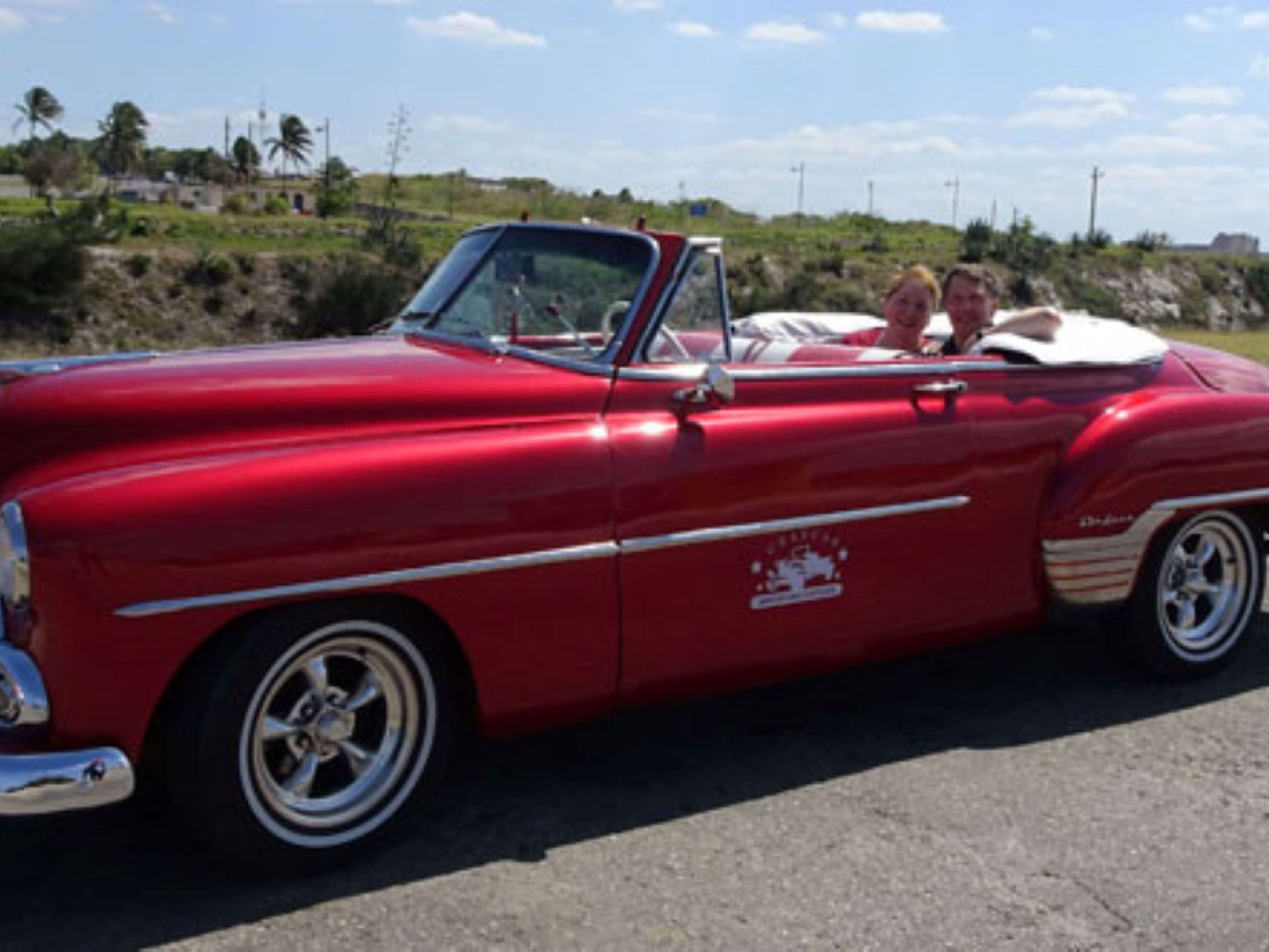 “BACK TO THE 60'S” Tour. Tour of the Varadero Peninsula in vintage cars