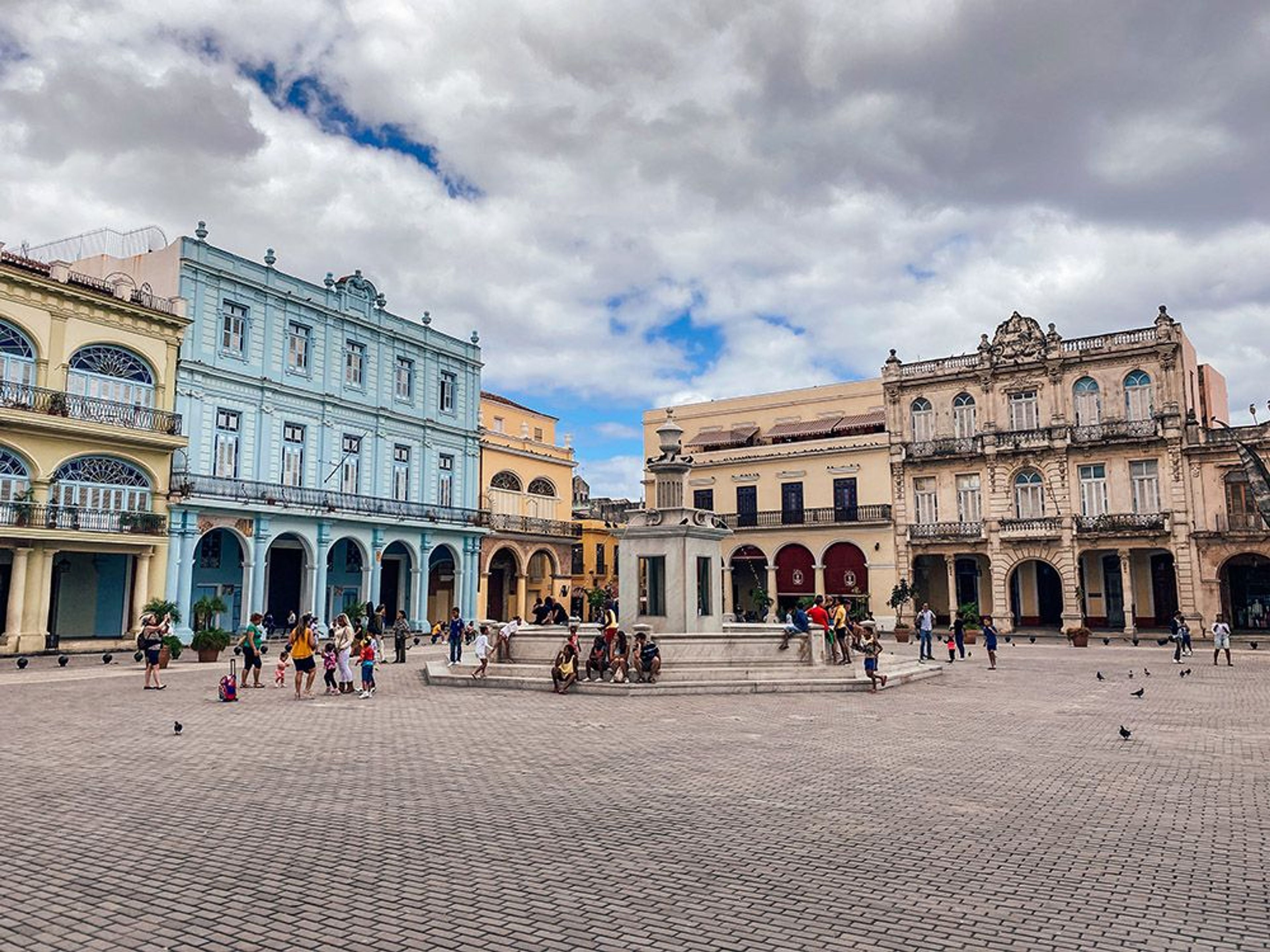 "Overnight Havana from Cayo Coco" Tour. Old Square Old Havana, Havana City