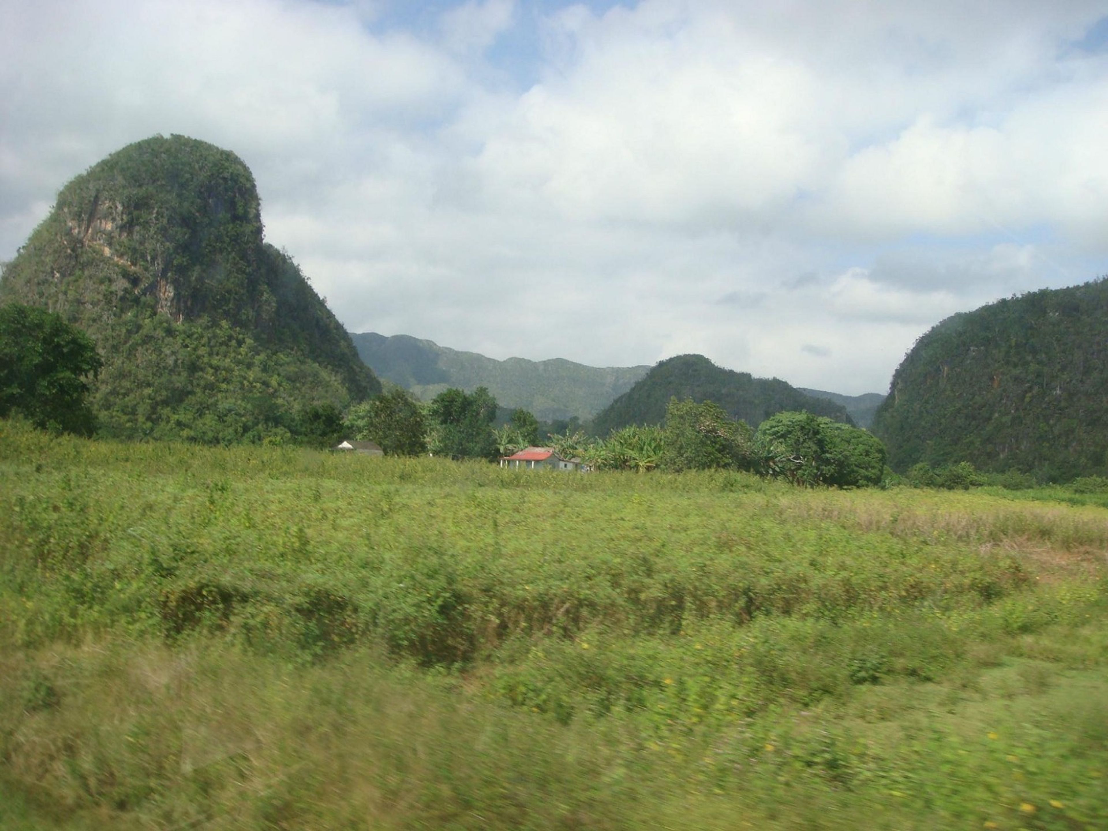 "SONNENUNTERGANG IM VIÑALES-TAL" Tour. “SUNSET EXPERIENCE IN THE VIÑALES VALLEY” Tour, Viñales Valley, Pinar del Río, Cuba.