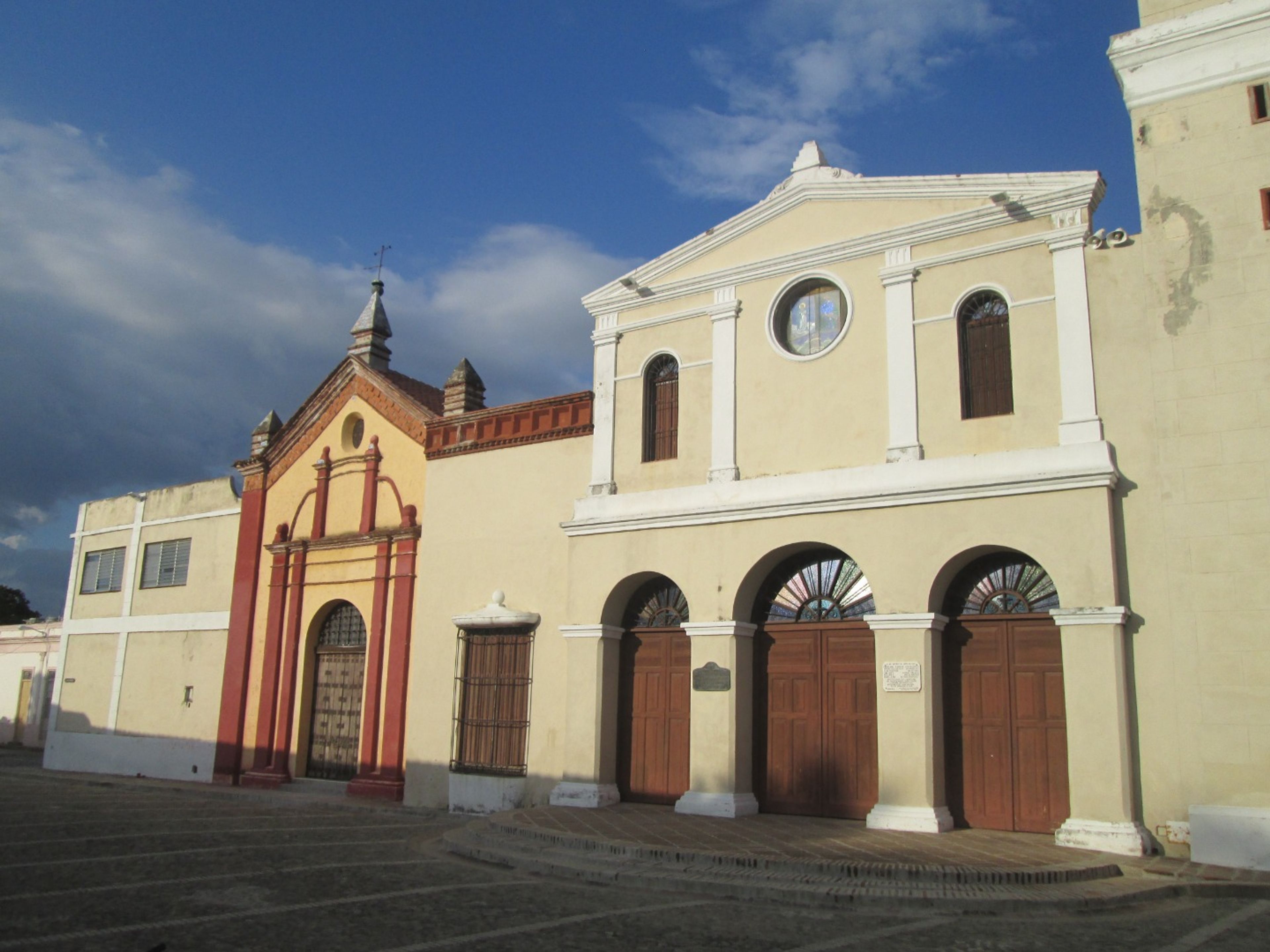 “BAYAMO COLONIAL” Tour. Catedral del Santísimo Salvador de Bayamo panoramic view, Bayamo city, Granma, Cuba.