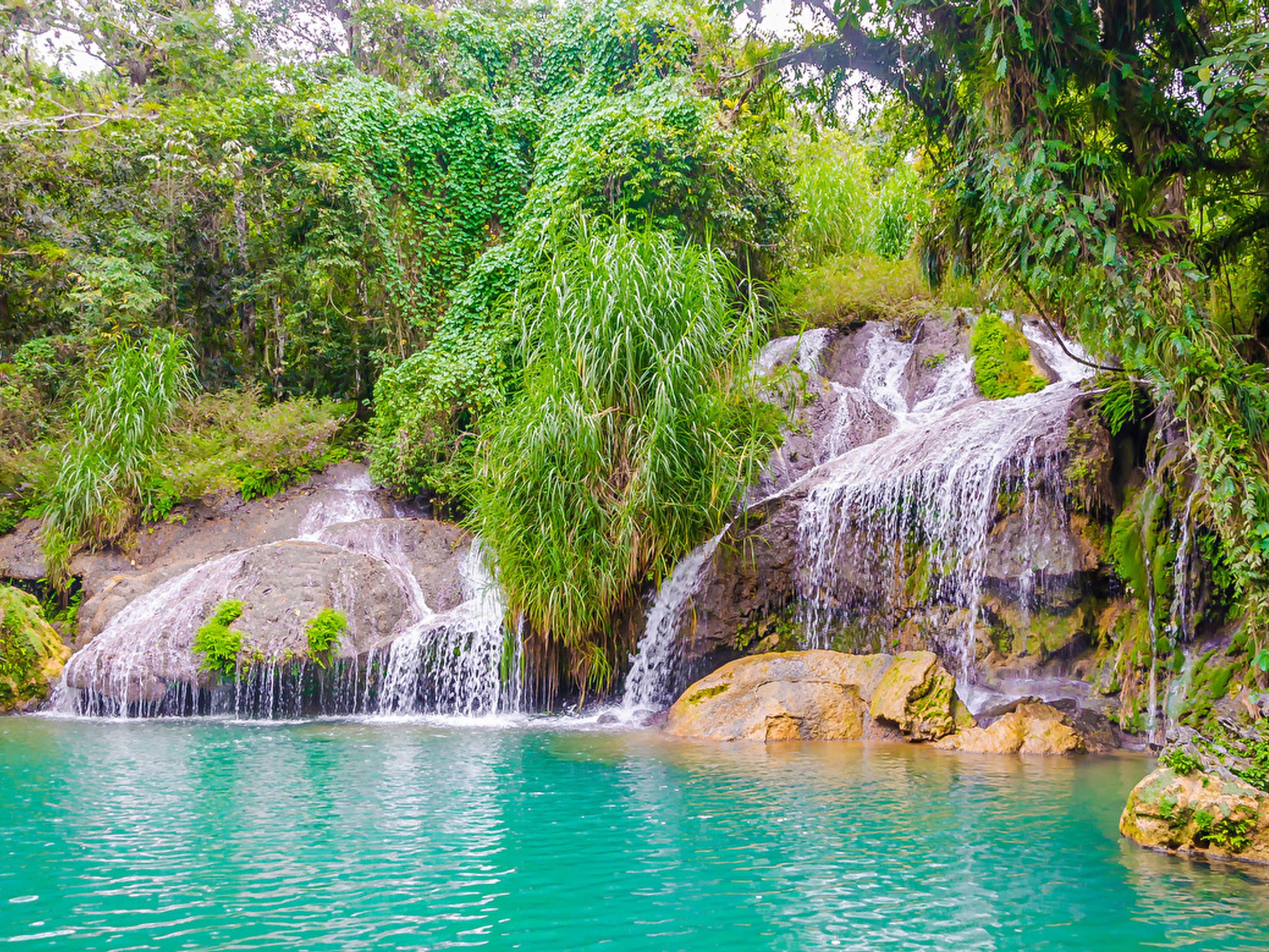 Excursión “NICHO, TRINIDAD Y CIENFUEGOS”. El Nicho Natural Park panoramic view, Cienfuegos. “Nicho - Trinidad - Cienfuegos” Tour