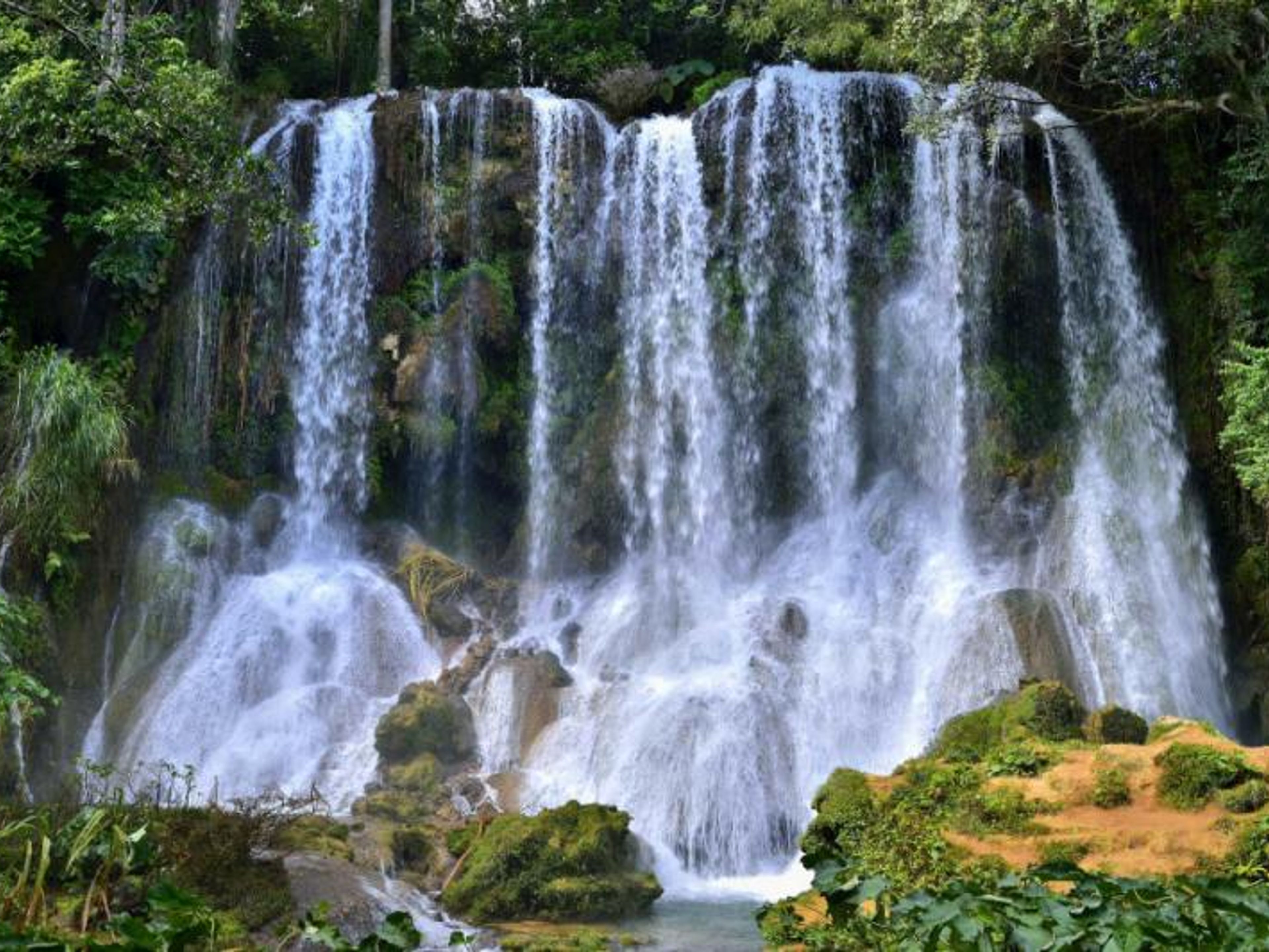 Excursión “NICHO, TRINIDAD Y CIENFUEGOS”. El Nicho Natural Park panoramic view, Cienfuegos. “Nicho - Trinidad - Cienfuegos” Tour