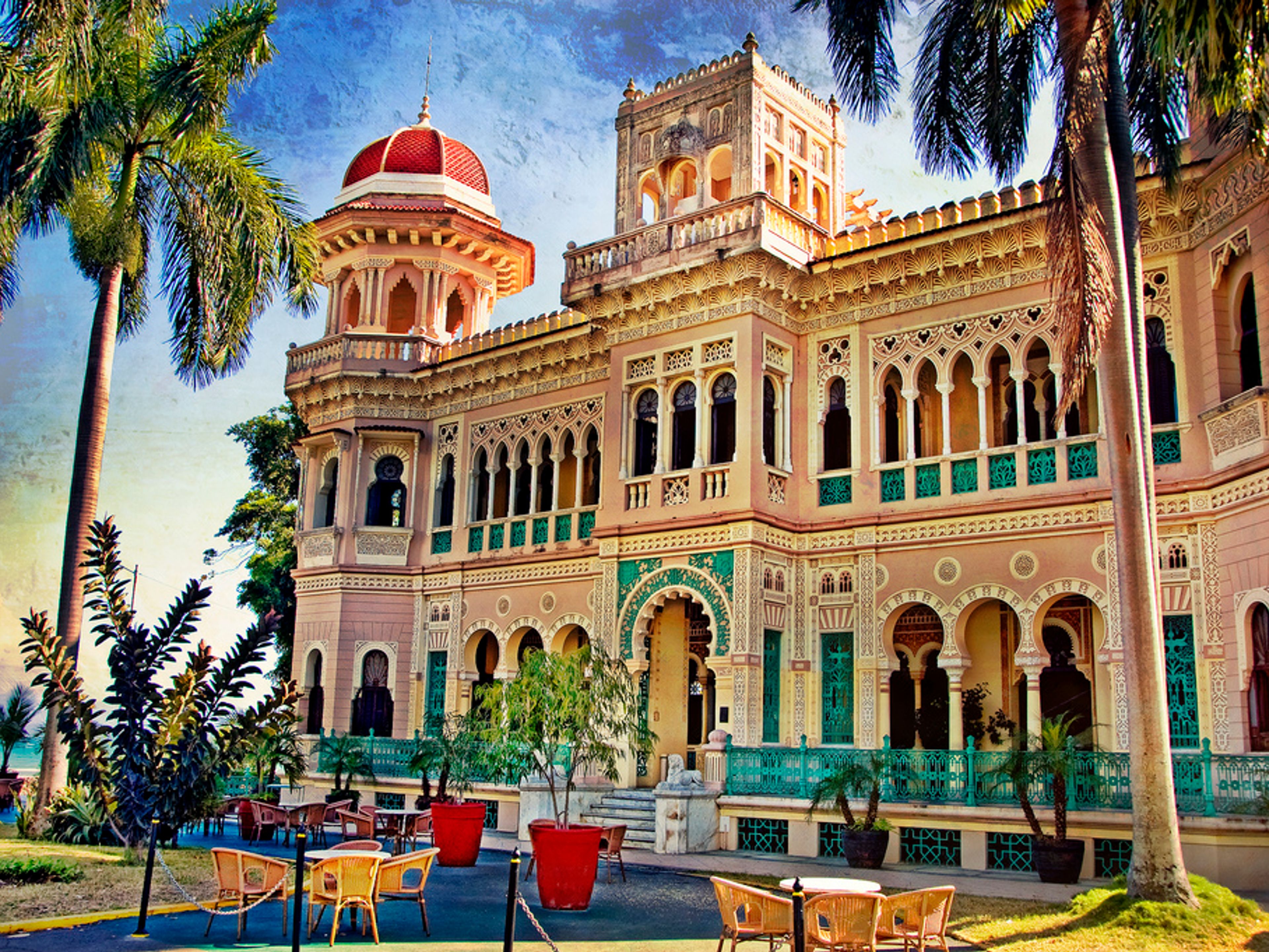 Excursión “NICHO, TRINIDAD Y CIENFUEGOS”. Palacio de Valle panoramic view at Cienfuegos city. “Nicho - Trinidad - Cienfuegos” Tour