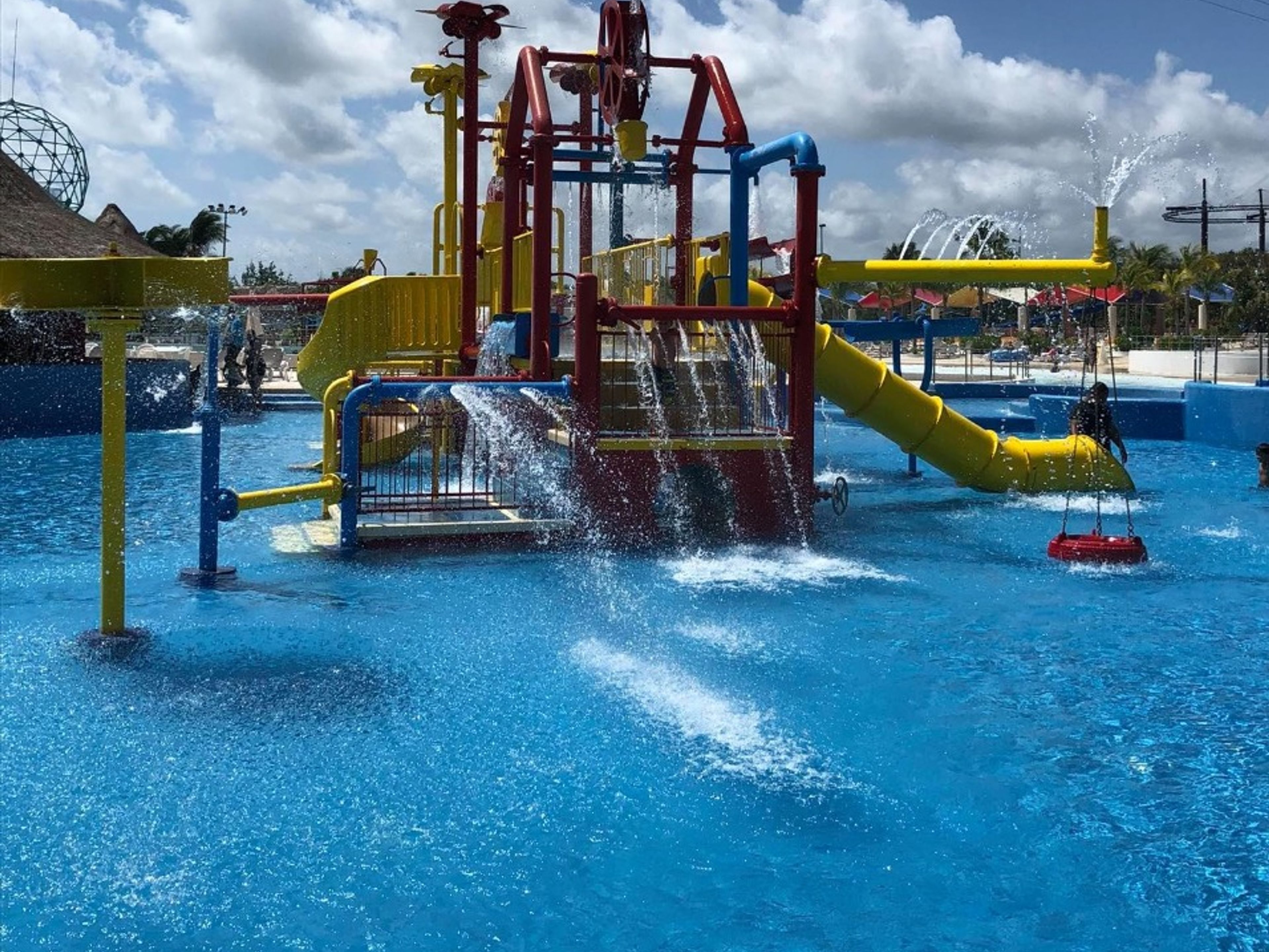 "Ventura Park Illimité" Tour.. "Ventura Park Unlimited" Tour