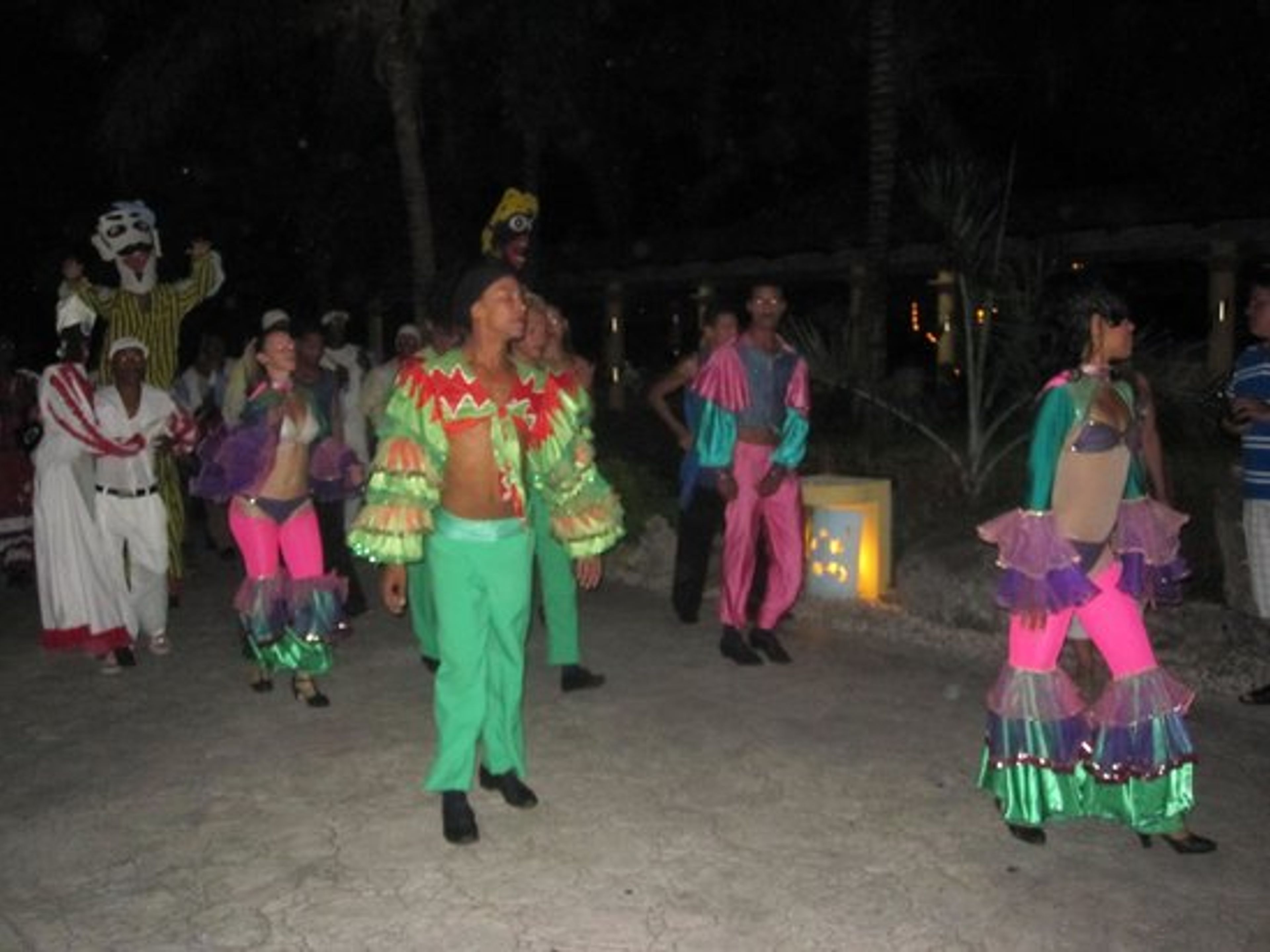 Tour "CARNEVALE A CAYO SANTA MARÍA". "Carnival in Cayo Santa María" Tour