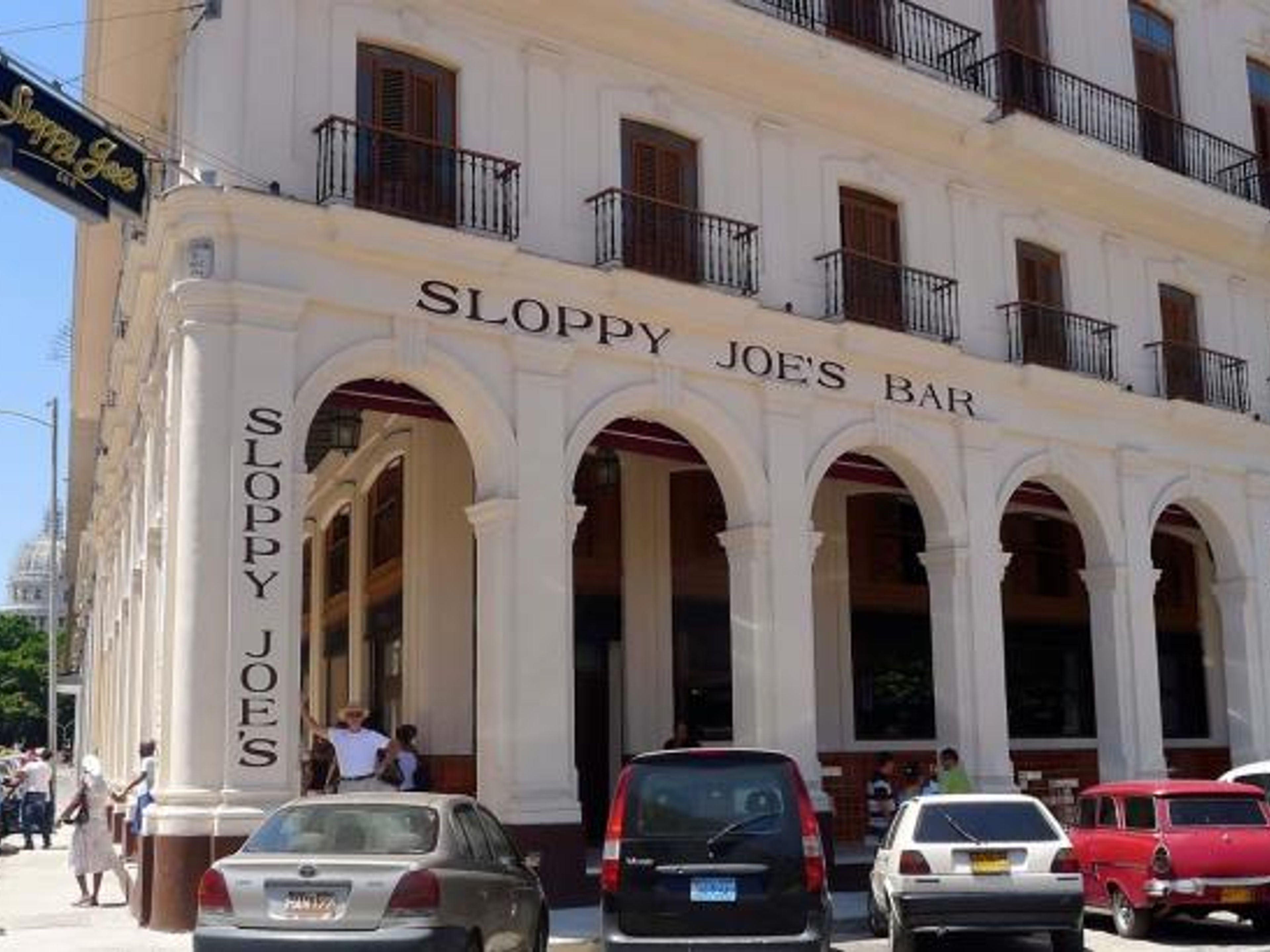 Tour "GIRO DELLA CITTÀ DELL'AVANA IN AUTO D'EPOCA". "City Tour in Old Cars"