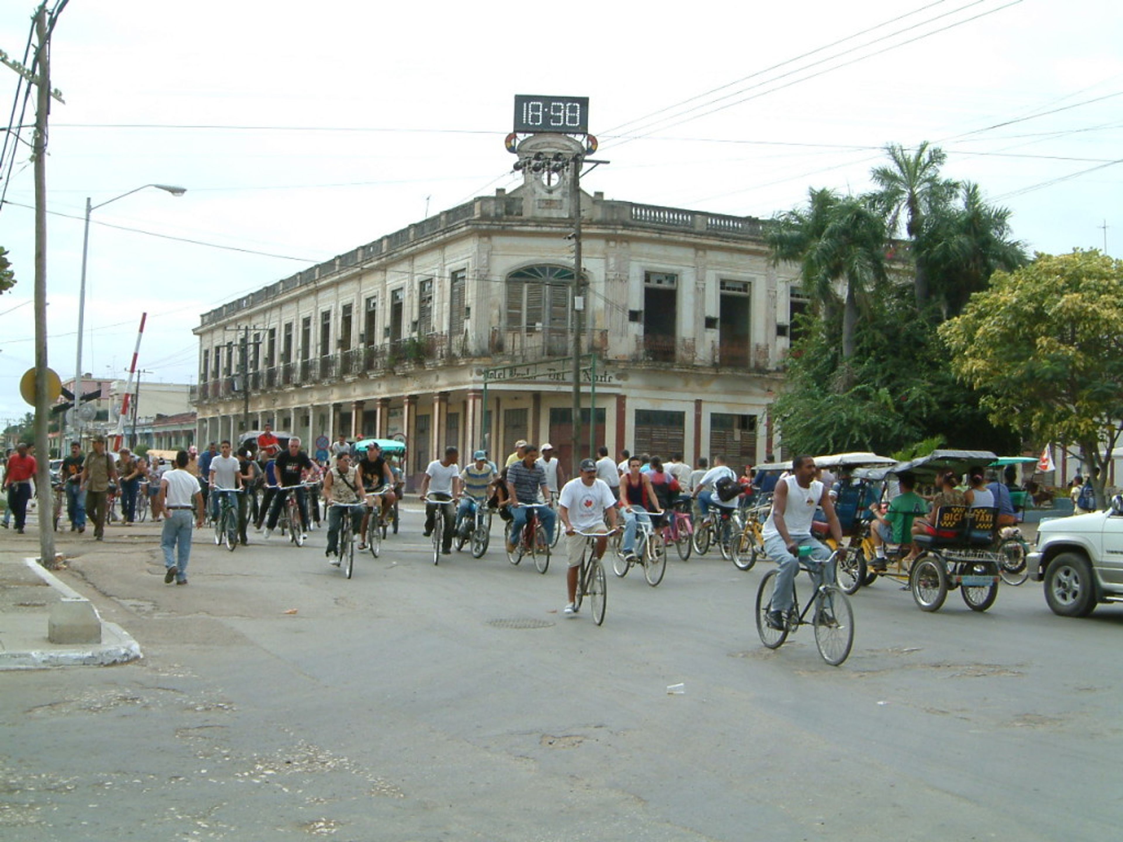 Excursión “MORON EXPRESS”. Morón city panoramic view, Ciego de Ávila, Cuba.