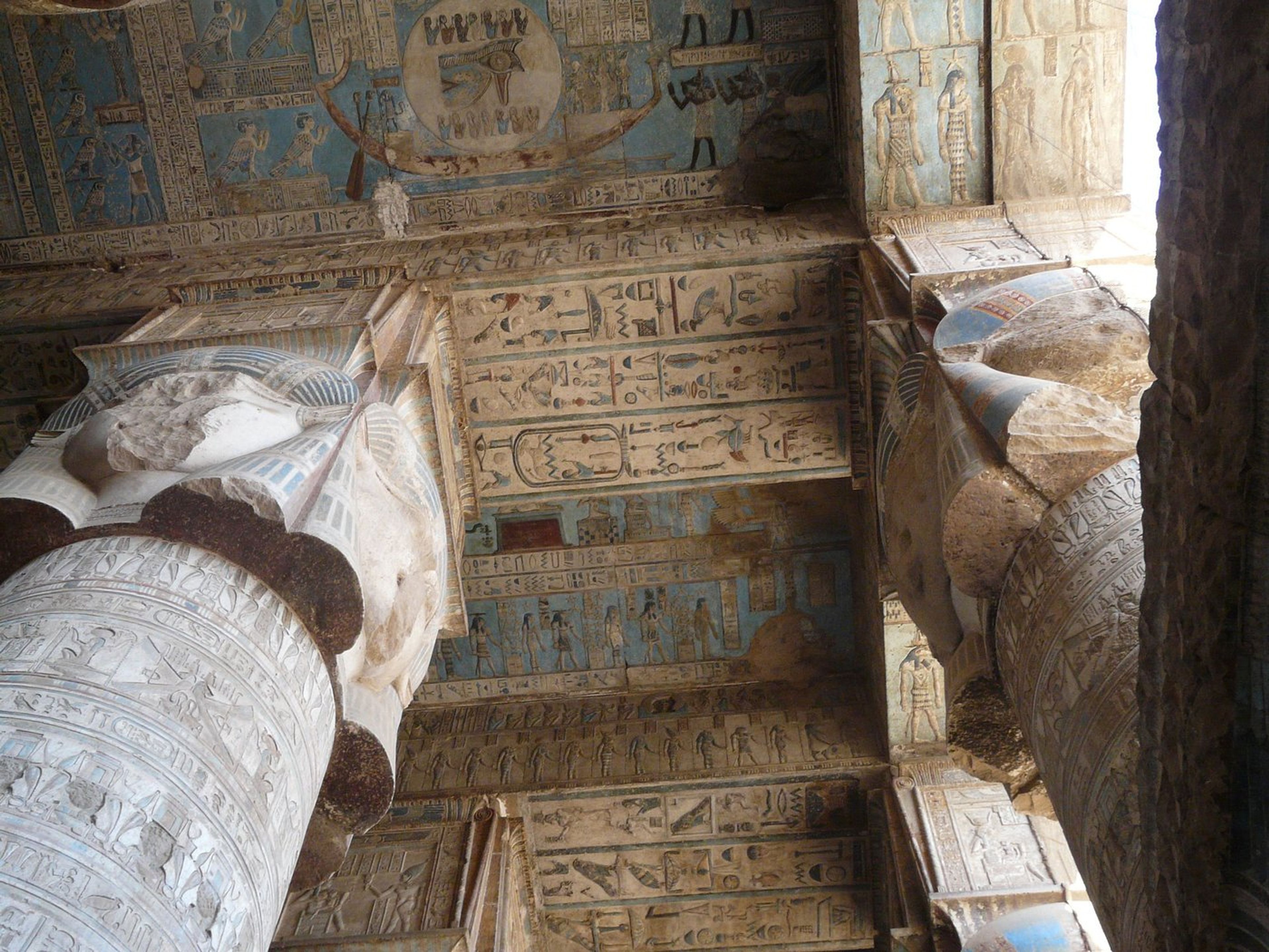 Tour privé "VISITES D'UNE JOURNÉE COMPLÈTE AU TEMPLE DE DENDERA". THE TEMPLE OF DENDERA panoramic view, Luxor, Egypt.