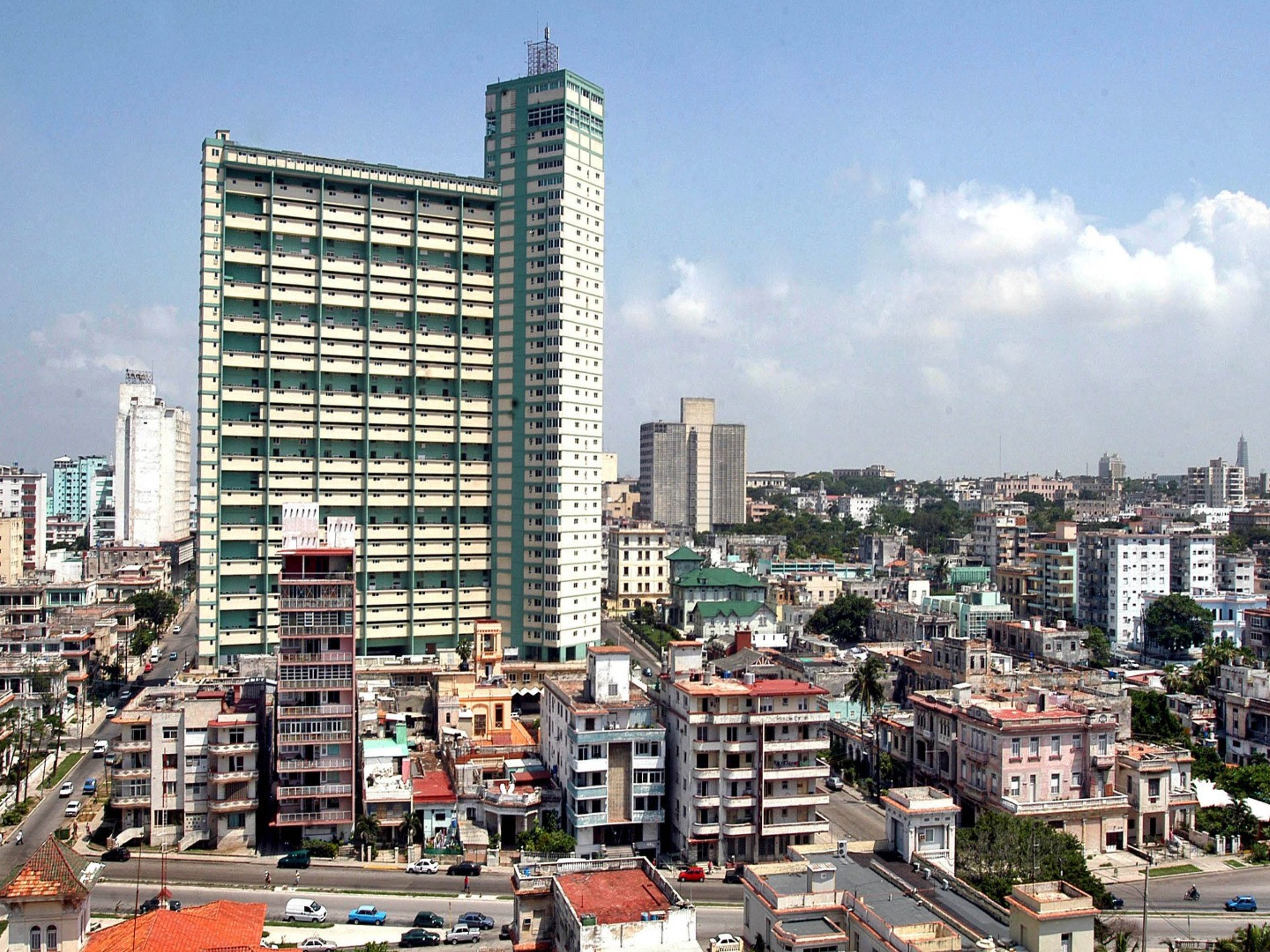 "HAVANNA MIT DEM FLUGZEUG" Tour. Modern Havana panoramic view