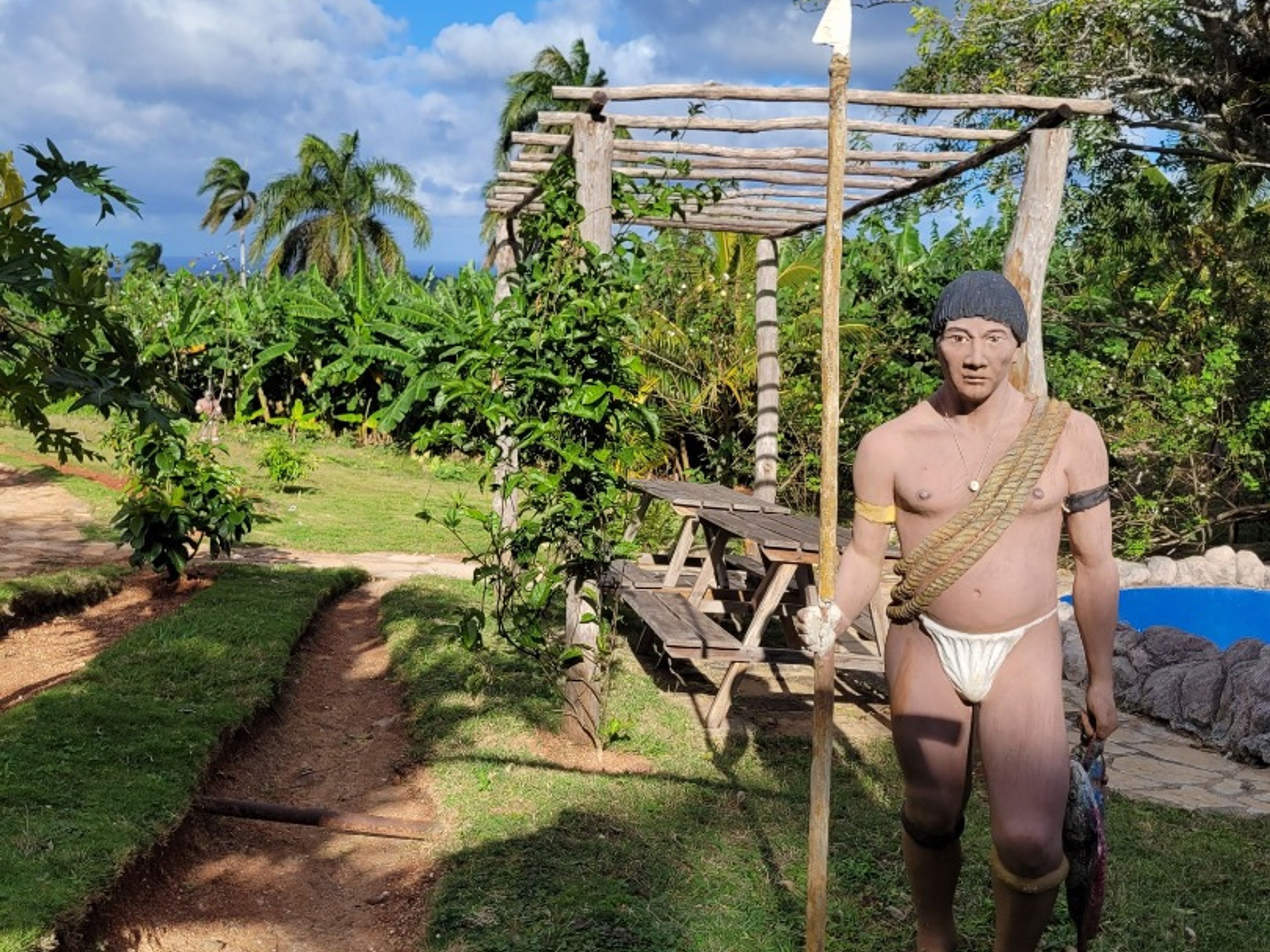 Excursión “GUARDALAVACA ENTRE LEYENDAS”. Chorro de Maita aboriginal burial site, Guardalavaca beach, Holguín, Cuba.