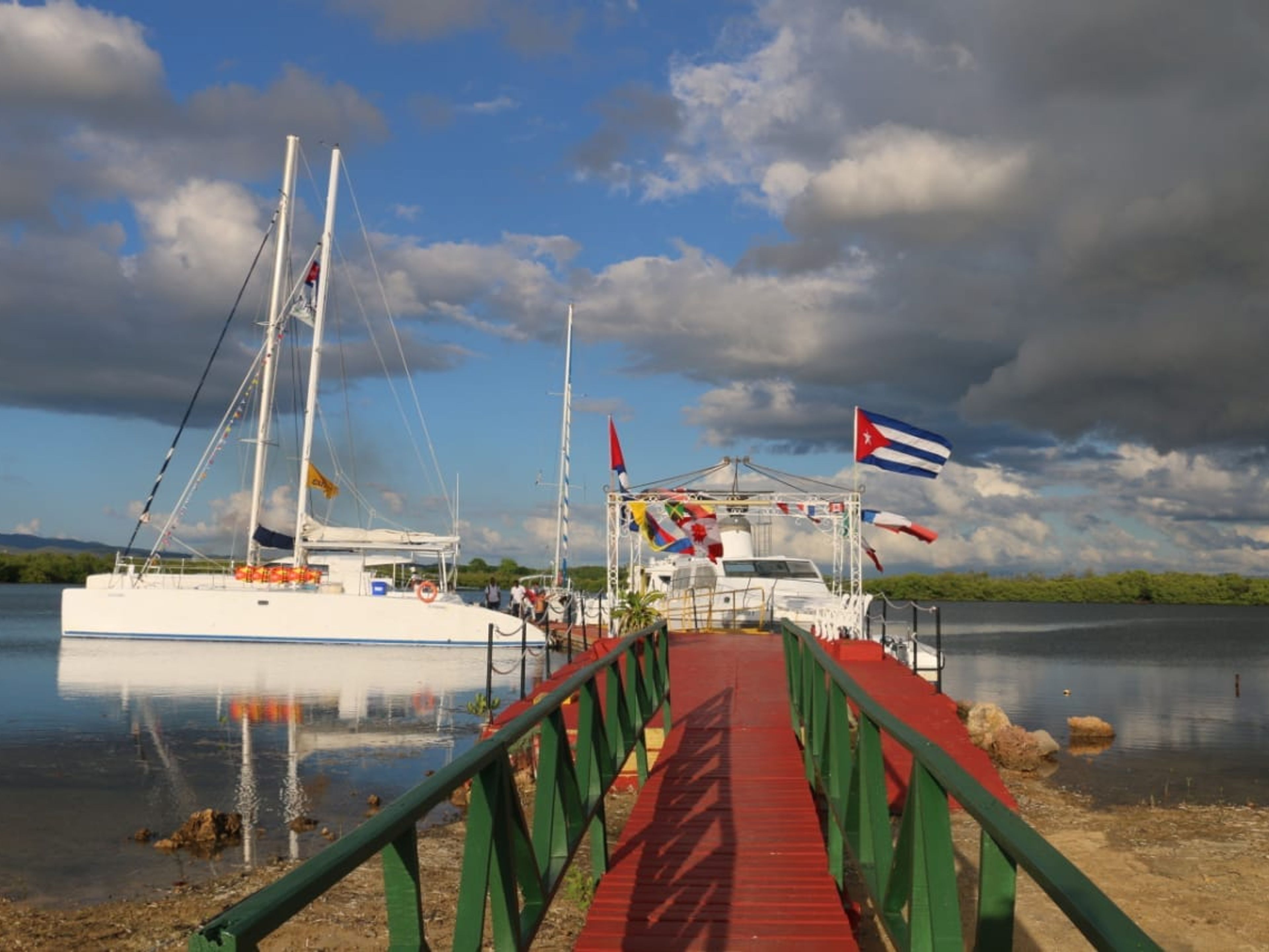 Tour "TRAMONTO A PLAYA ANCON". Marina Marlin Playa Ancón, Trinidad, Cuba.