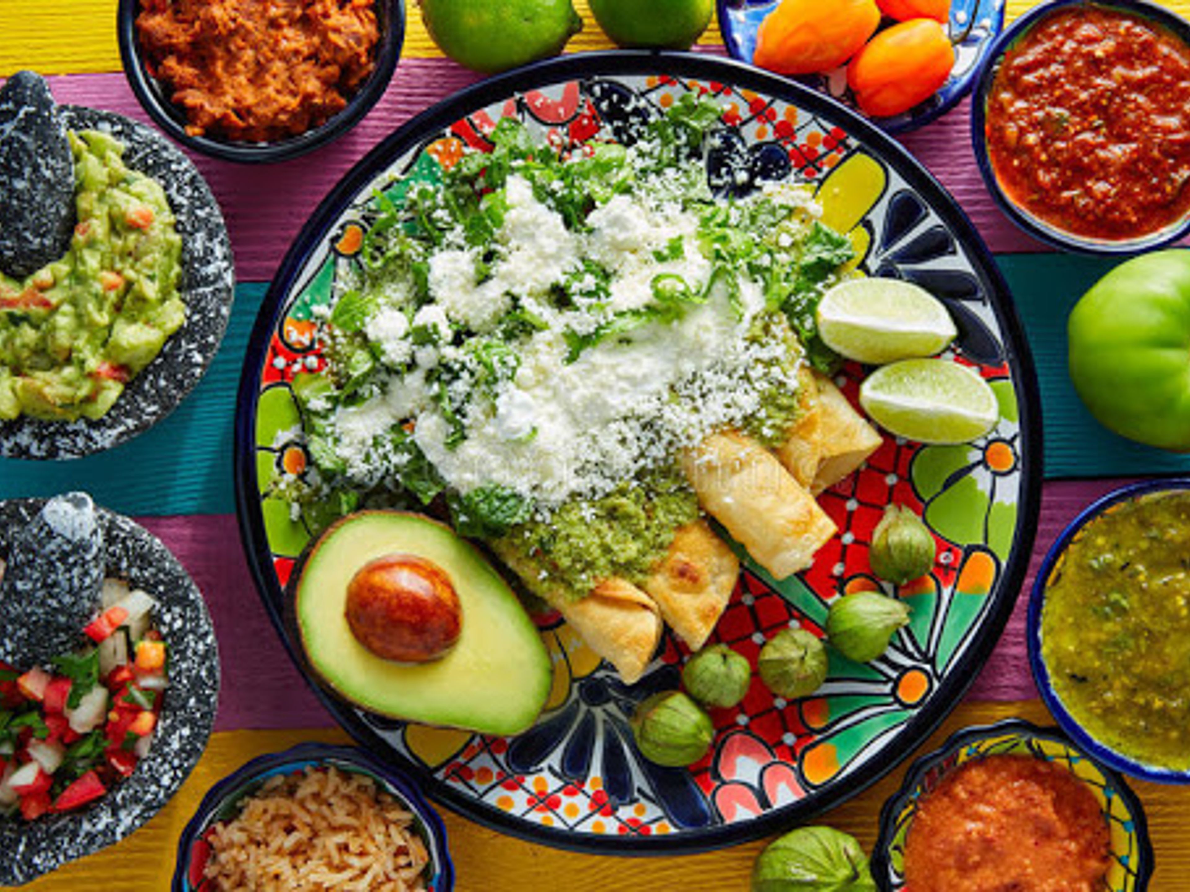 Tour "Tulum + Mayan Adventure dalla Riviera Maya". Typical Mexican dishes in Xel-Ha Park. Yucatan Peninsula. Mexico.