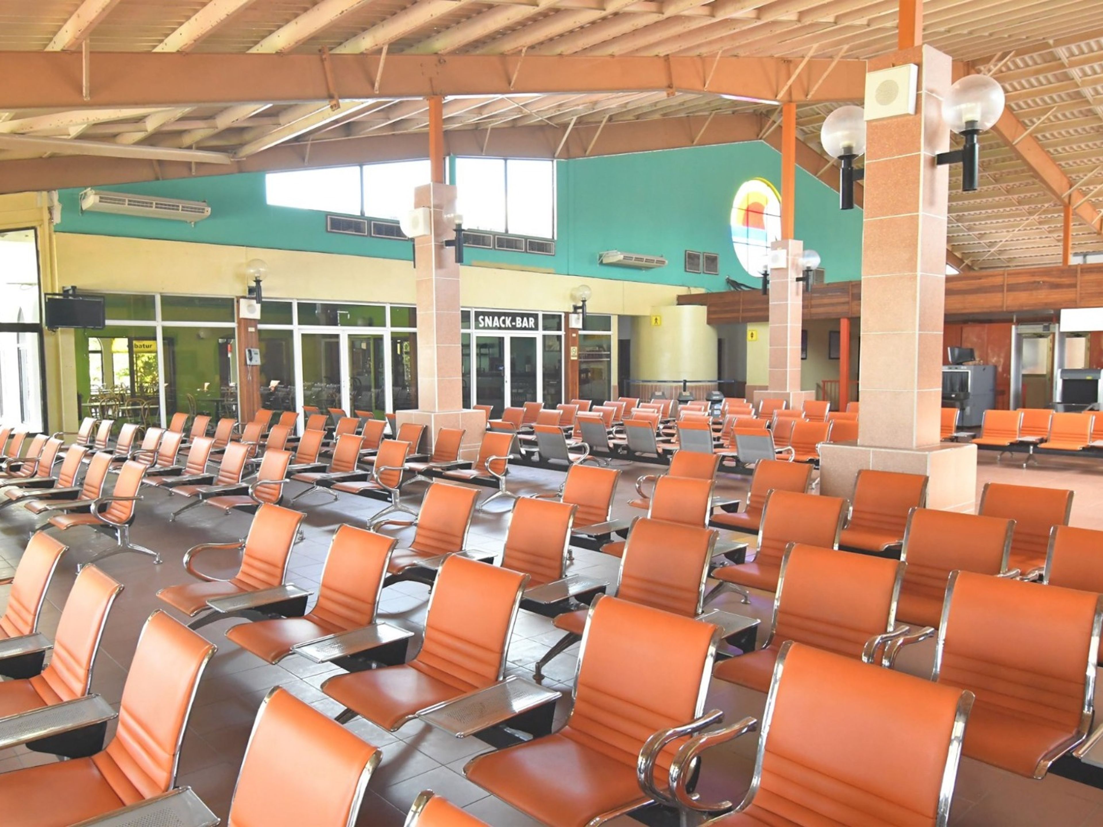 "VIP LOUNGE SERVICE AT VILO ACUÑA, CAYO LARGO DEL SUR INTERNATIONAL AIRPORT". Vilo Acuña International Airport panoramic view, Cayo Largo del Sur, Cuba.